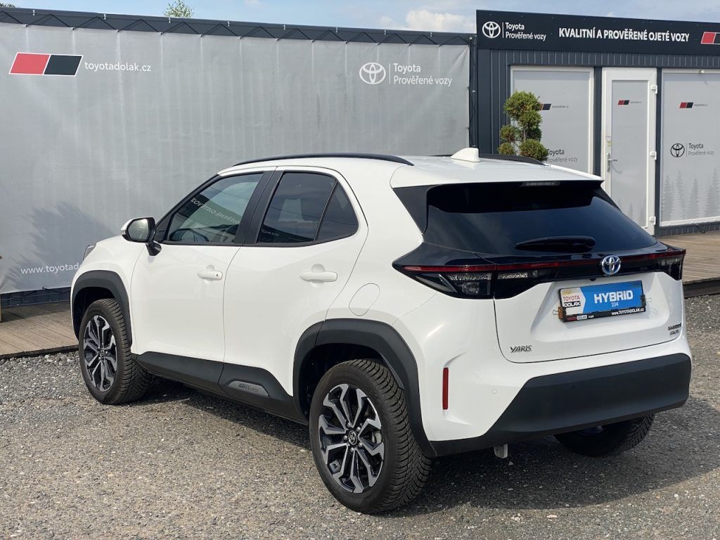 Toyota Yaris Cross, 1.5HEV, ČR-1m, Style Tech, 4x4 - fotka 5