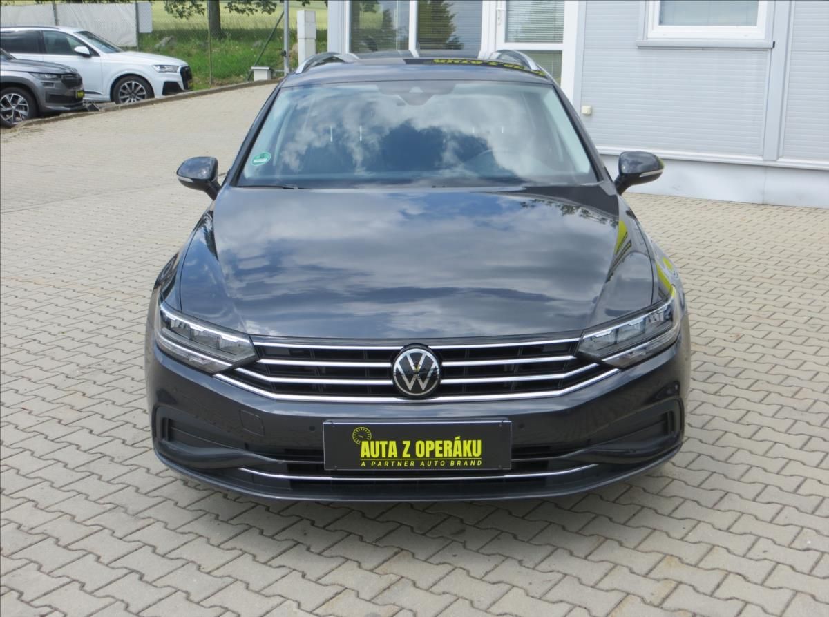Volkswagen Passat, 1,5 TSI 110kW Business ČR - fotka 2