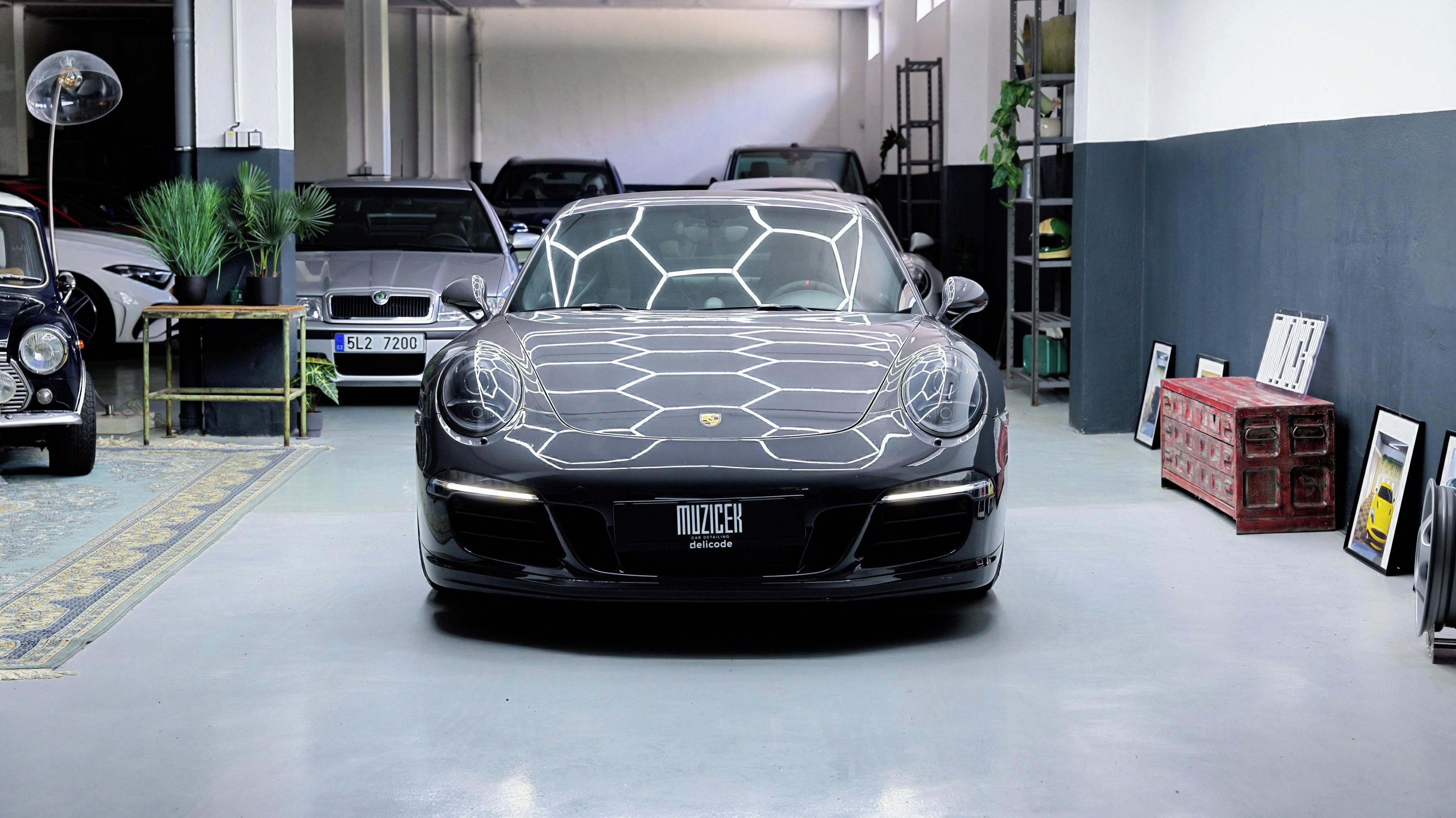 Porsche 911, Carrera 4S / 50 Jahre edition - fotka 2
