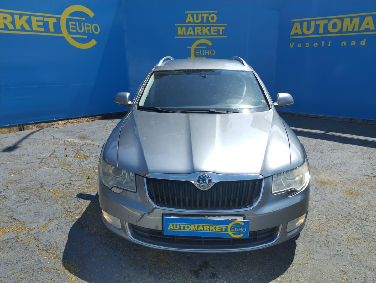Škoda Superb, 2,0 - fotka 2