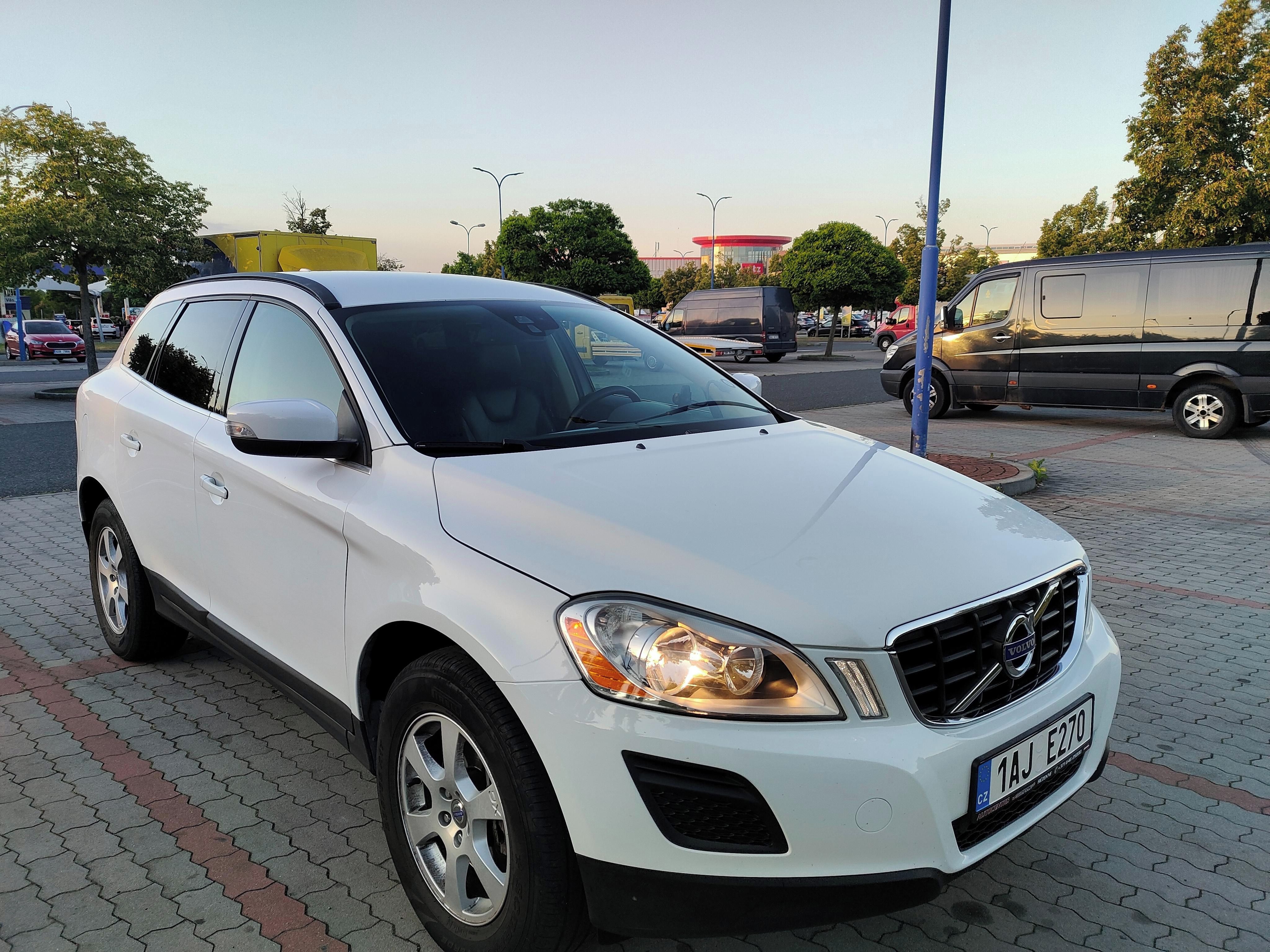 Volvo XC60, Volvo XC60 D3 AT, Tažné