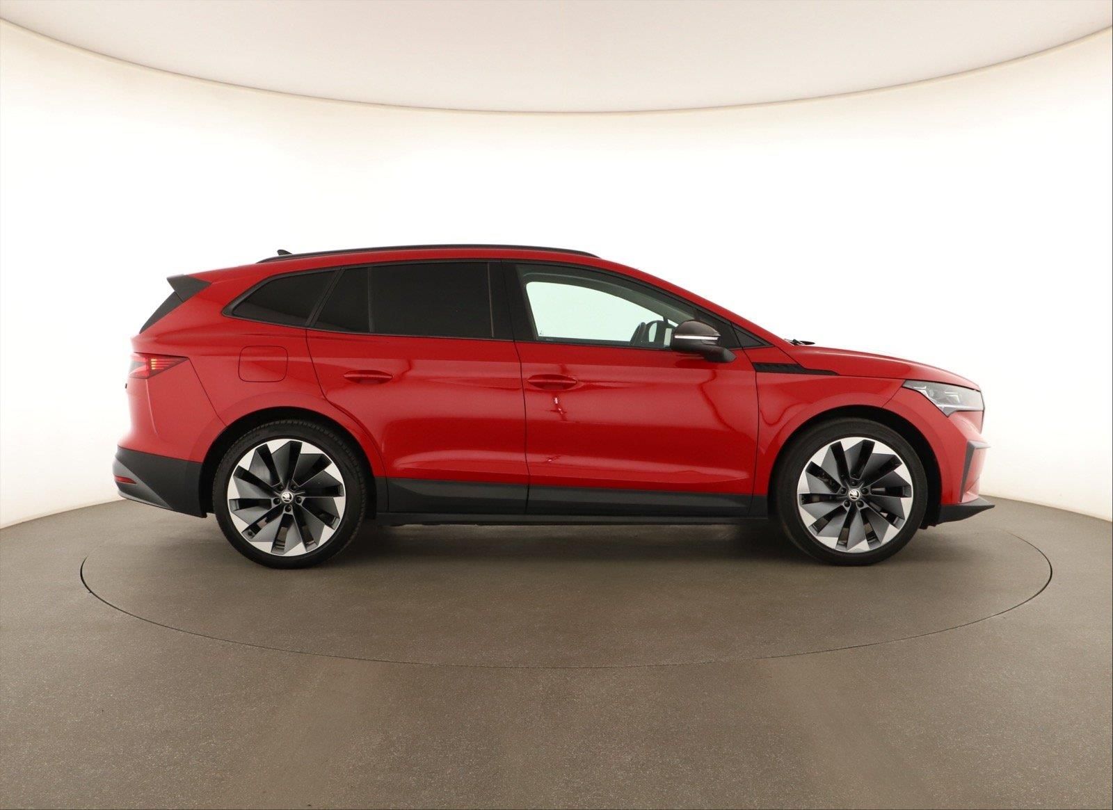 Škoda Enyaq iV, iV 80 (82 kWh), SoH 89% - fotka 6