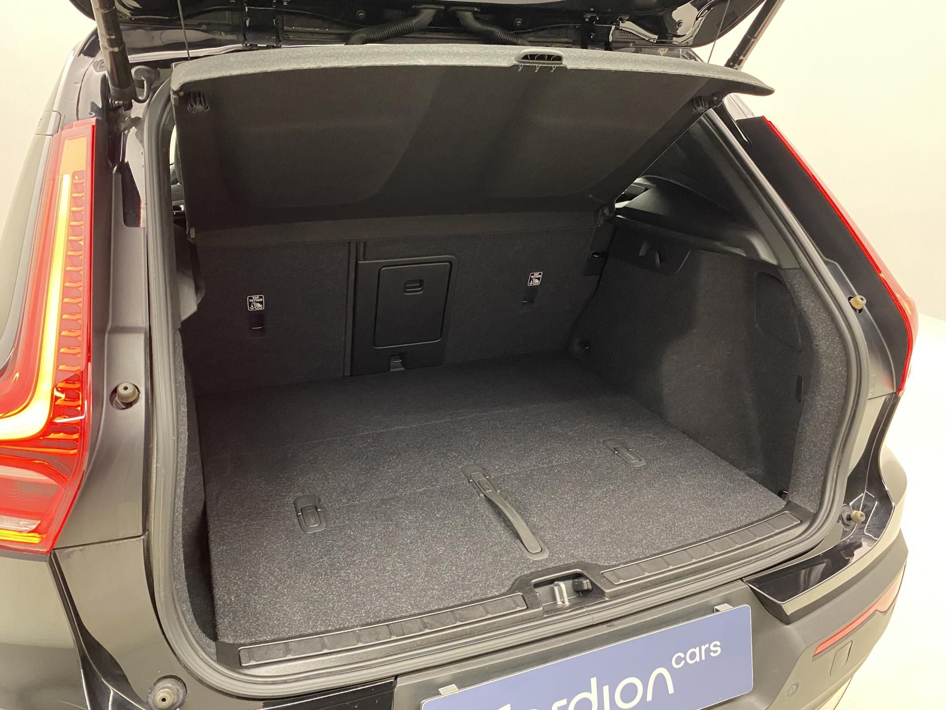 Volvo XC40, PURE ELECTRIC RECHAGRE CORE - fotka 6