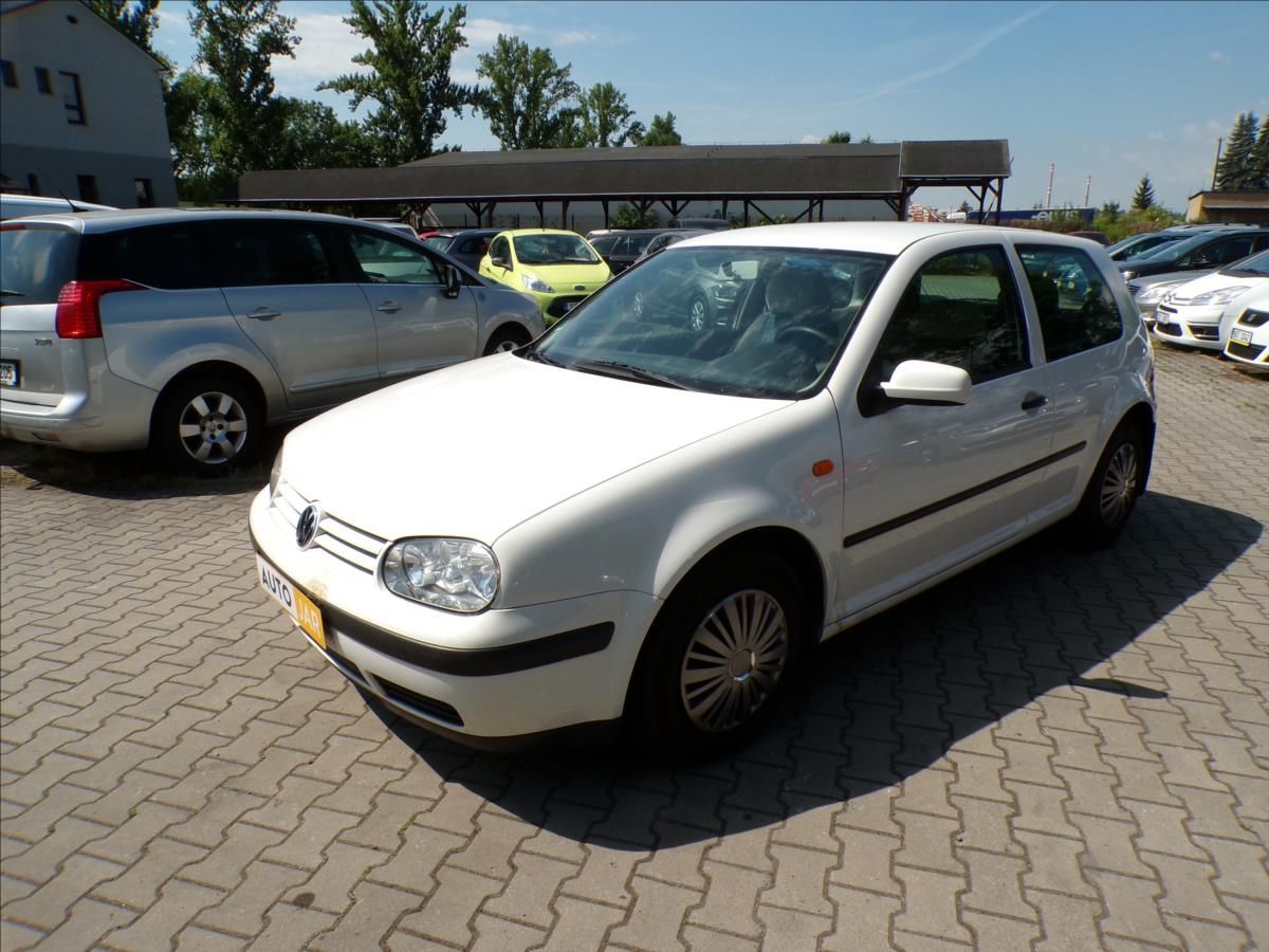 Volkswagen Golf, 1,4 16V  DIGI.KLIMA - fotka 2