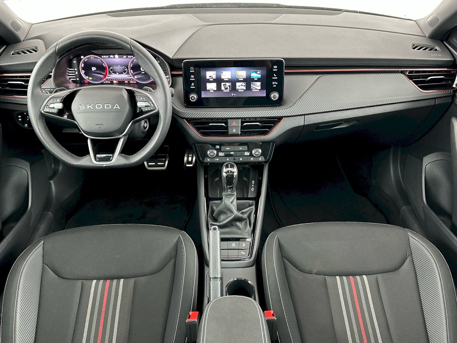 Škoda Scala, DSG 1.0TSI 85kW Monte Carlo - fotka 5