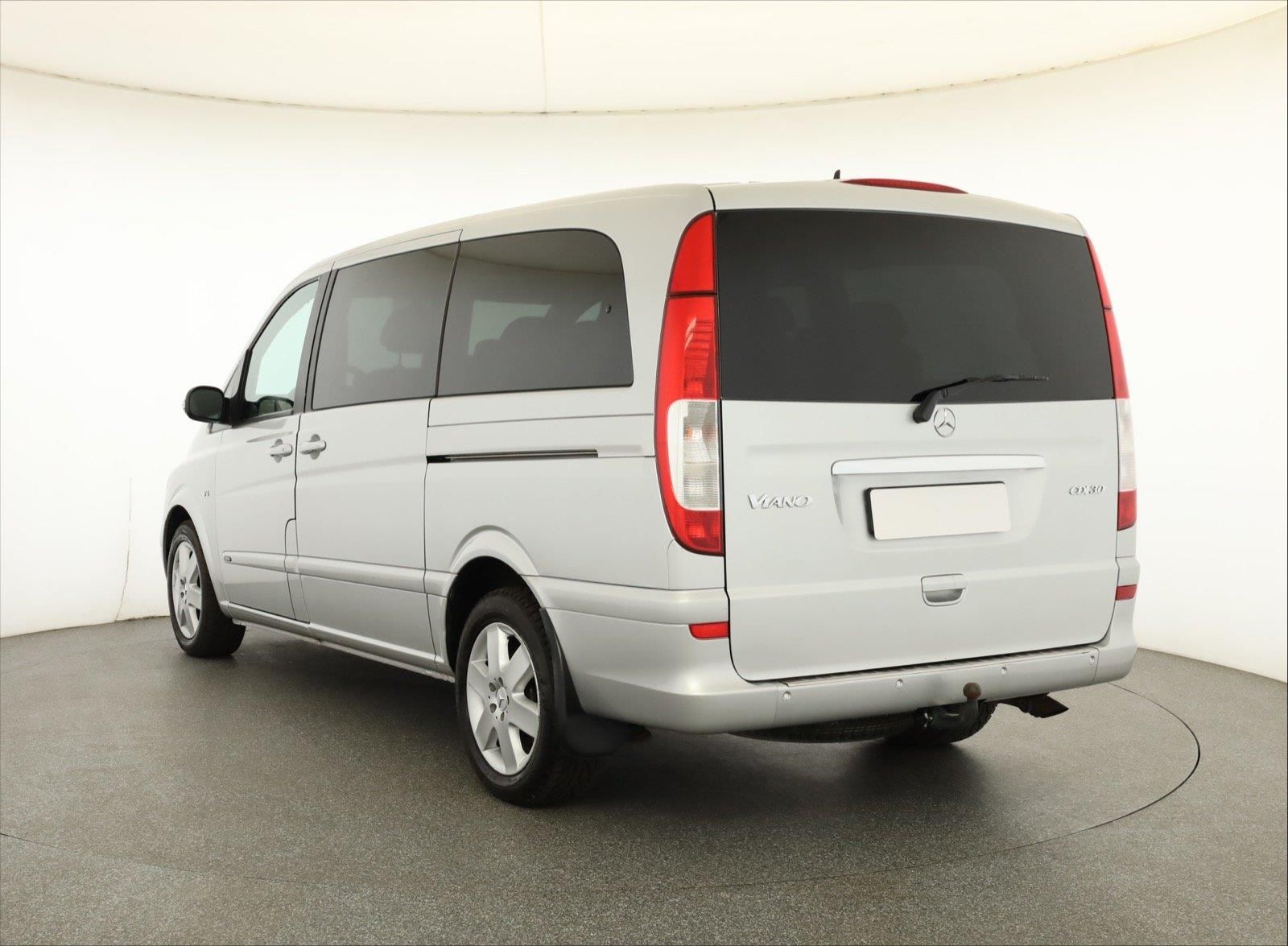 Mercedes-Benz Viano, 3.0 CDI, Klima, ČR, Automat - fotka 4