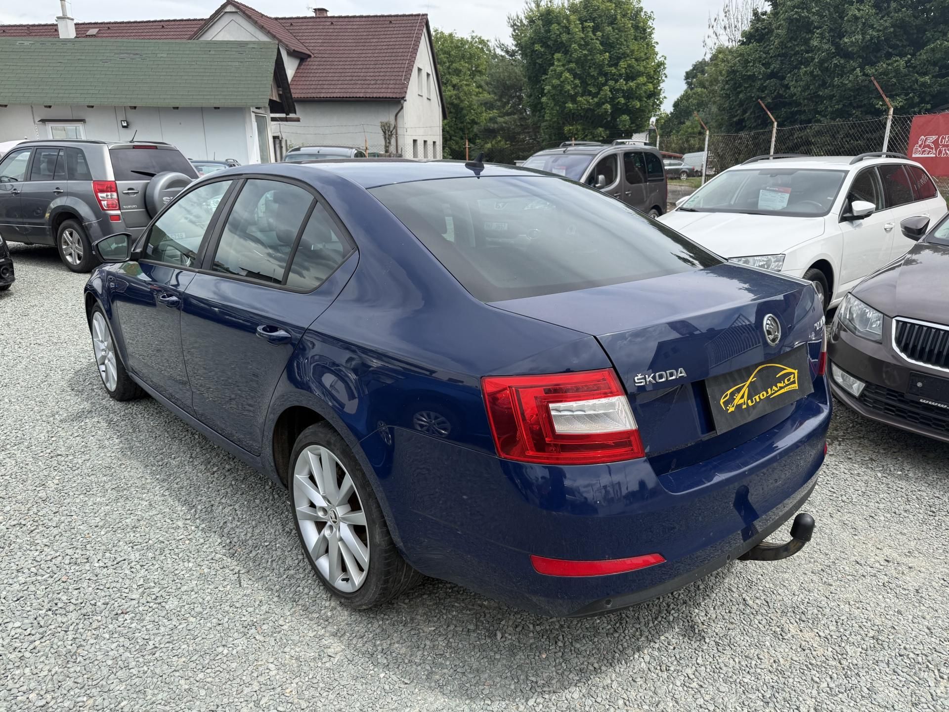 Škoda Octavia, 1.6 TDI ELEGANCE - fotka 4