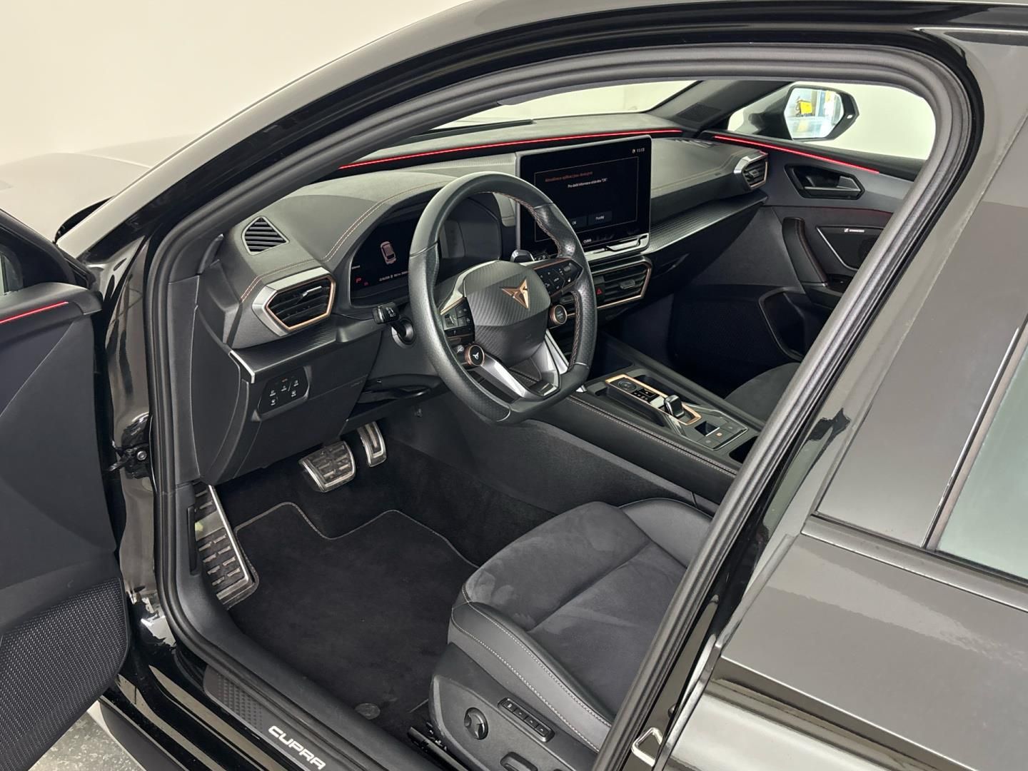 Cupra Leon, 1.5 eTSi / 110 kW SP DSG - fotka 6