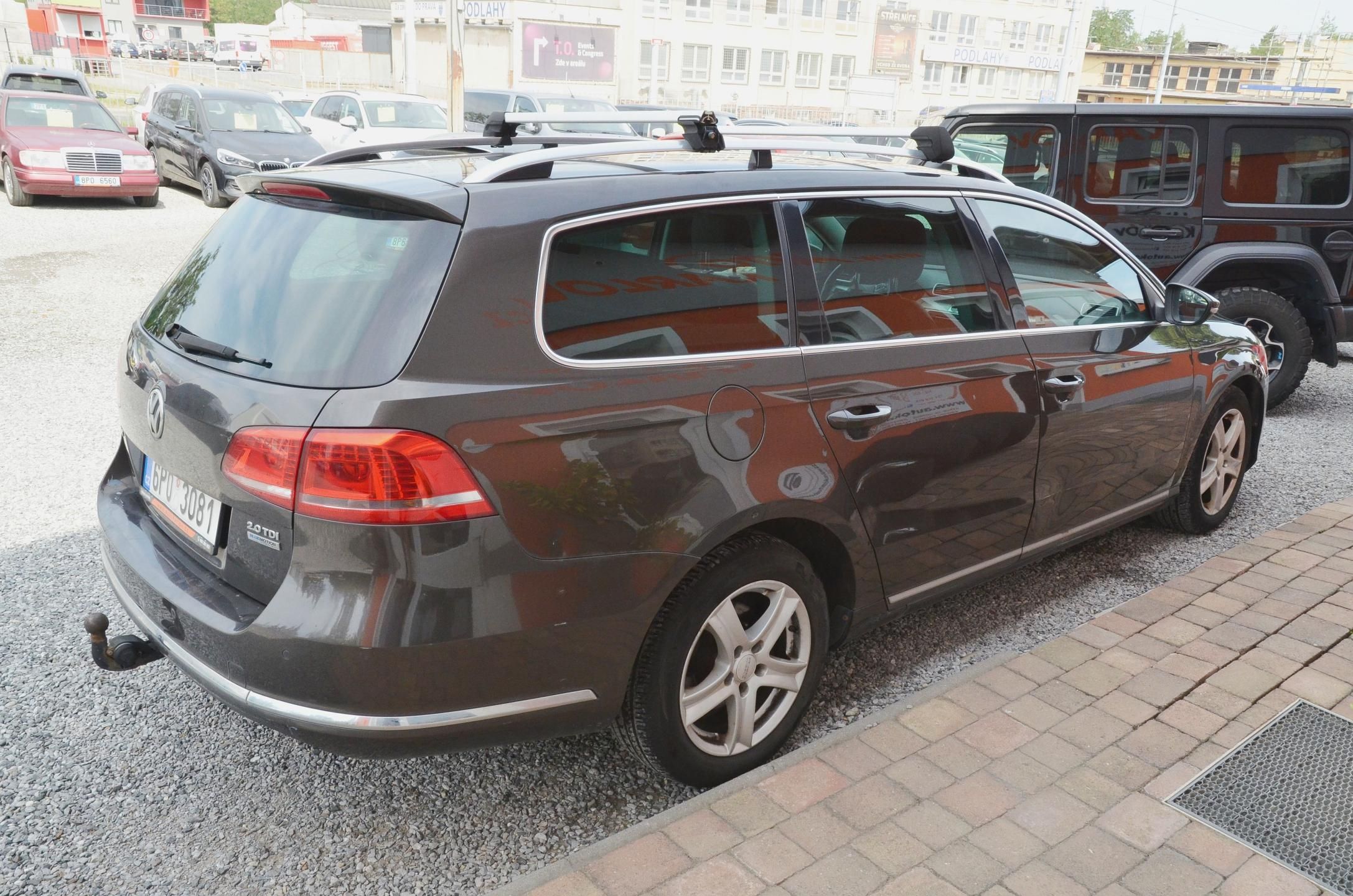 Volkswagen Passat, 2.0 TDi 103kW Highline / ČR - fotka 6