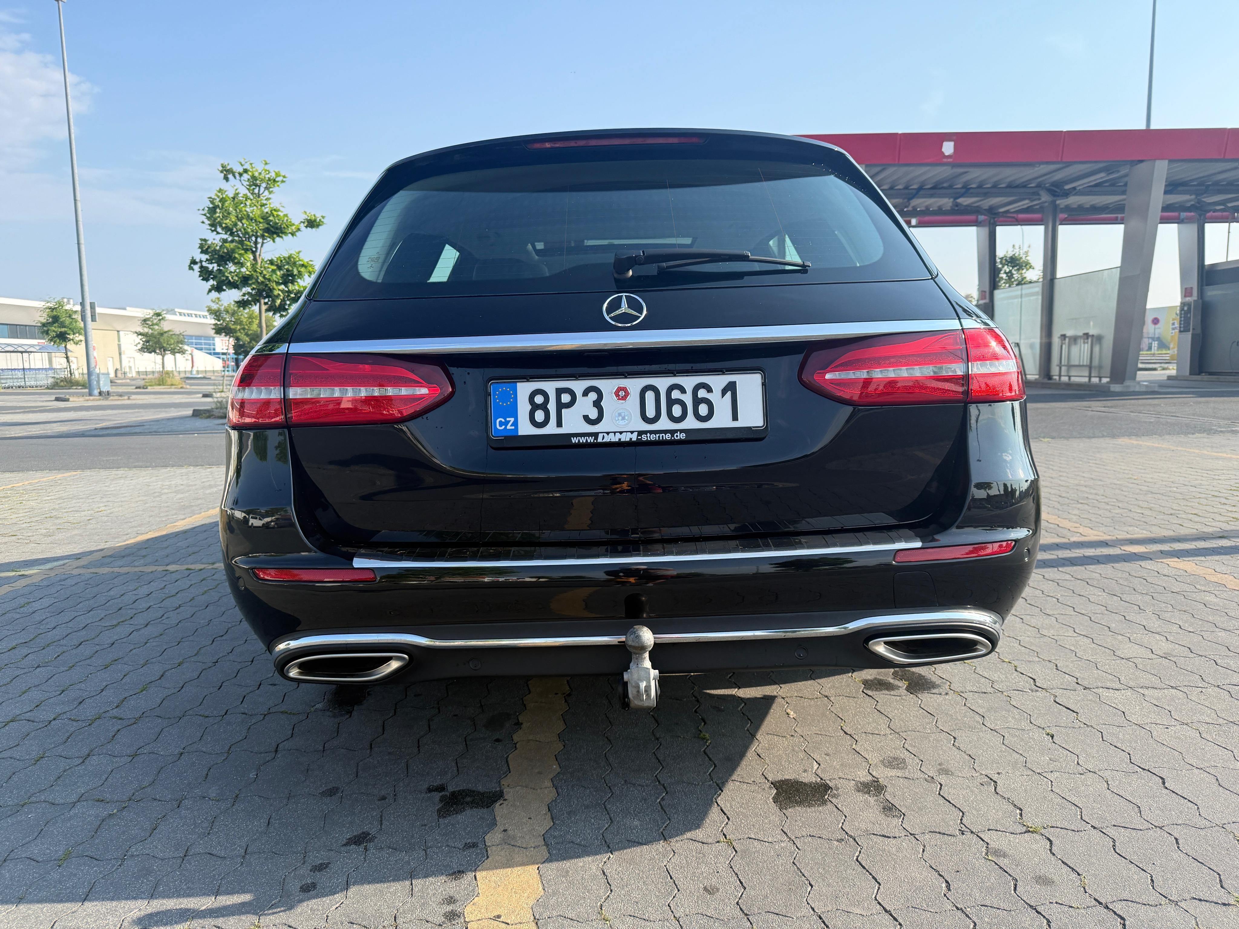 Mercedes-Benz Třídy E, Mercedes Benz E 200 kombi - fotka 6