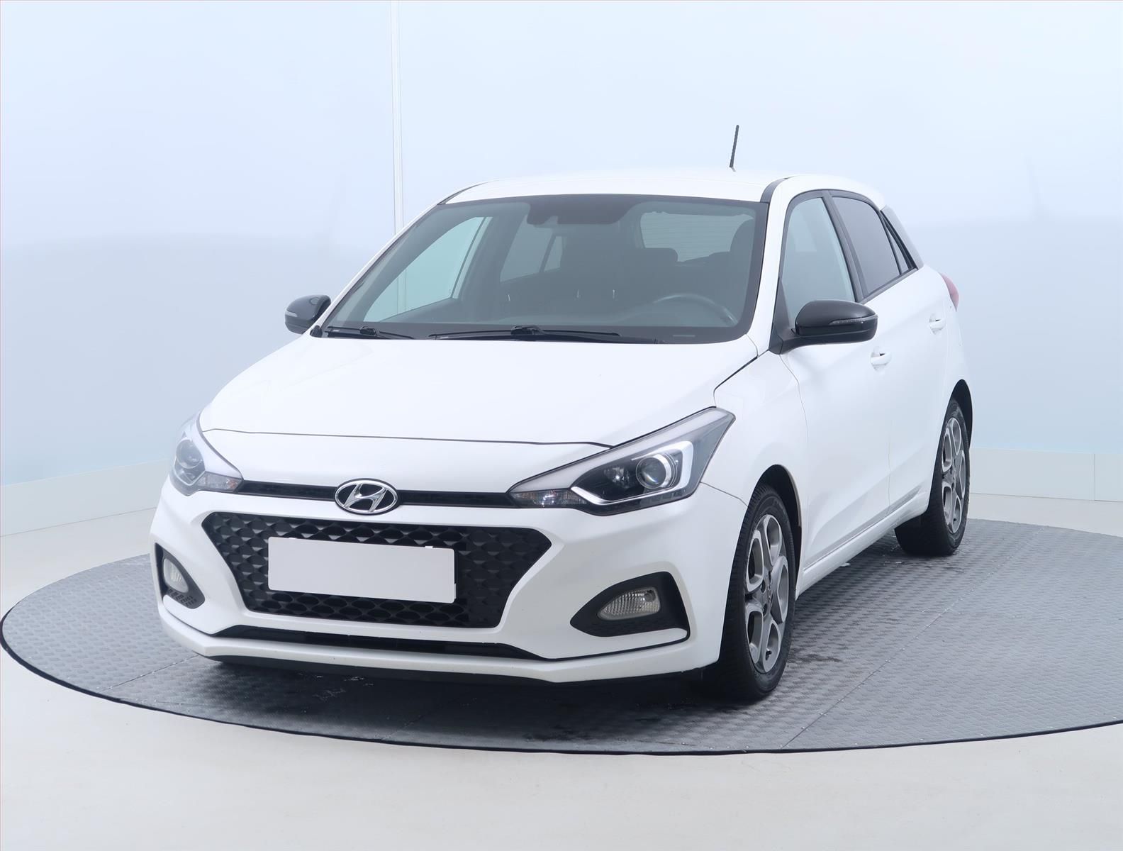 Hyundai i20, 1.2, Serv.kniha, Klima - fotka 2