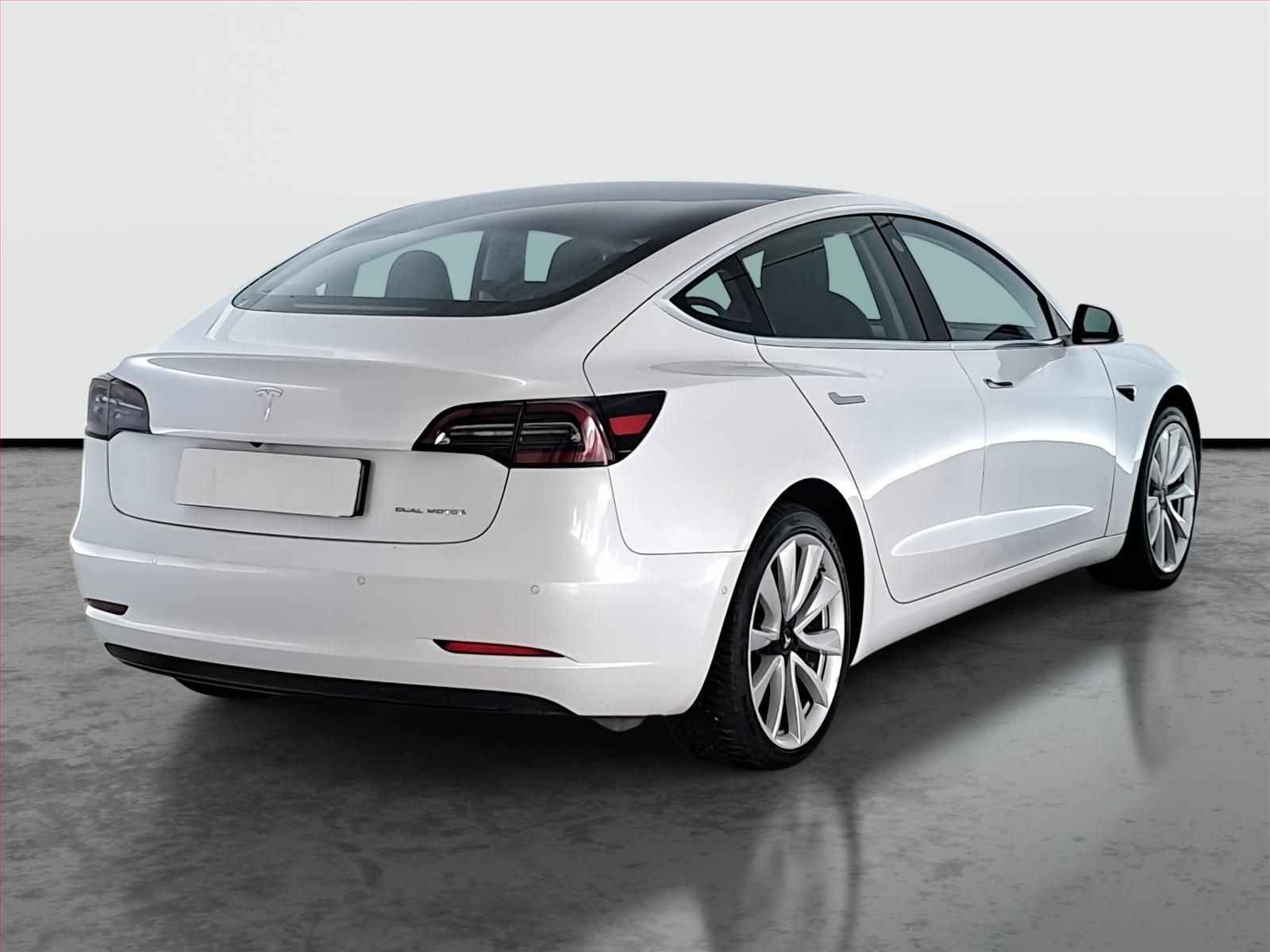 Tesla Model 3, Long Range 4WD 78kWh, SoH 83% - fotka 4