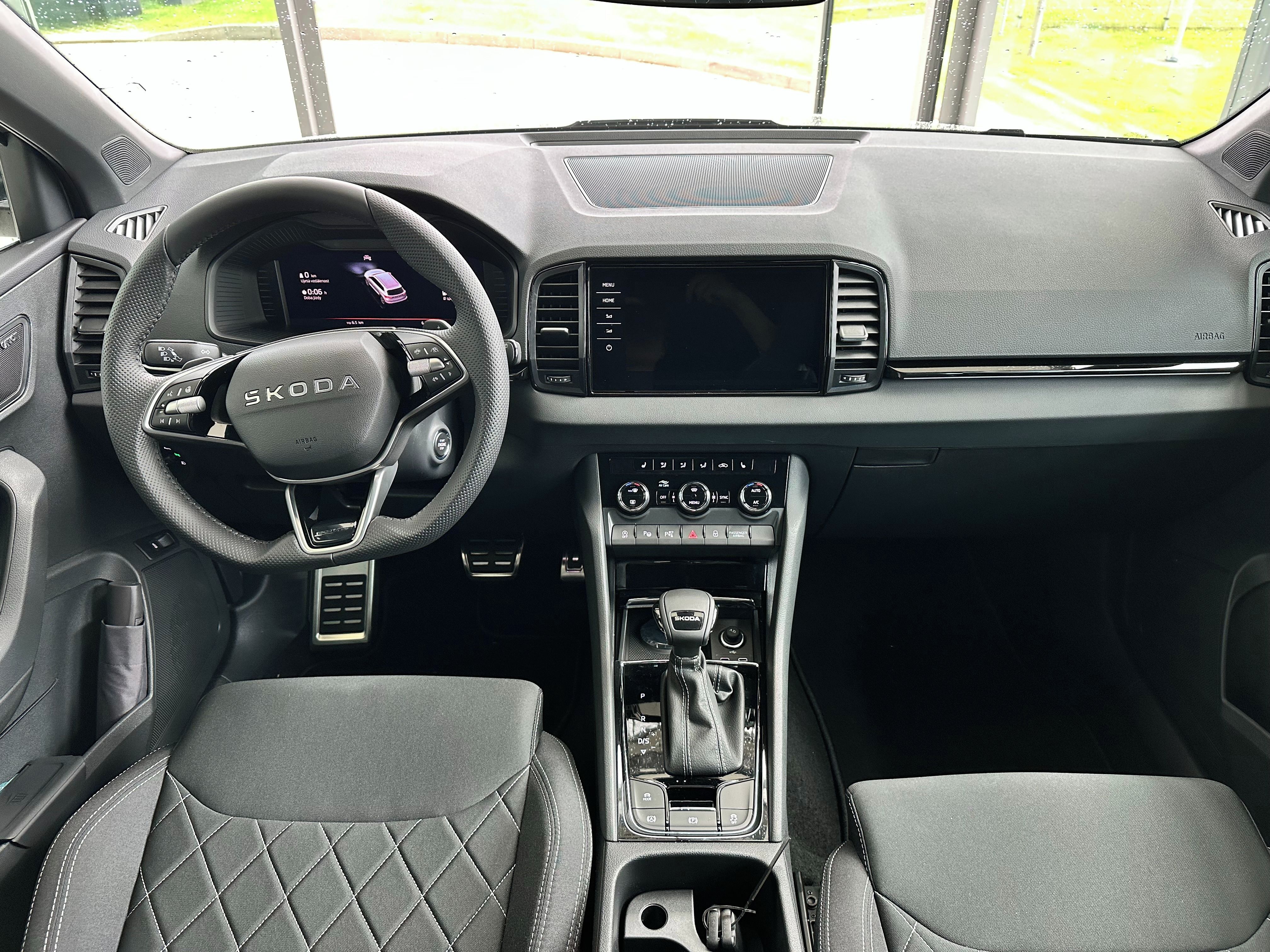 Škoda Karoq, 2,0 TDI 110 kW DSG SportLine - fotka 6