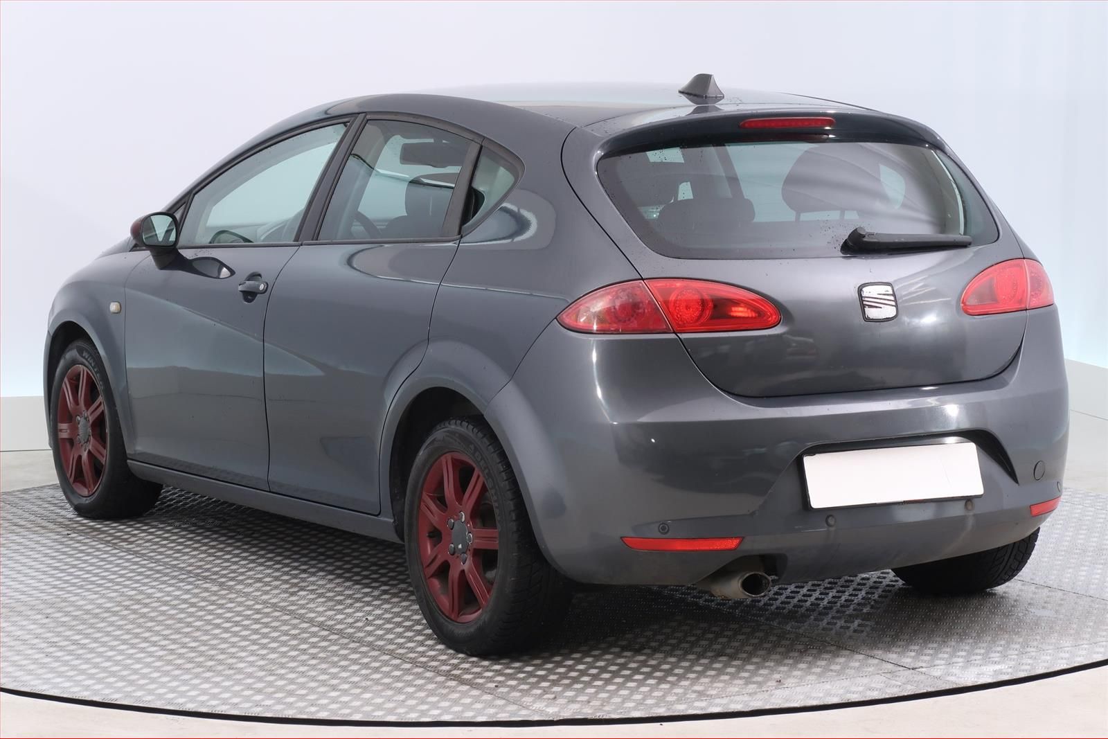 Seat Leon, 1.9 TDI, Comfort, Klima - fotka 4