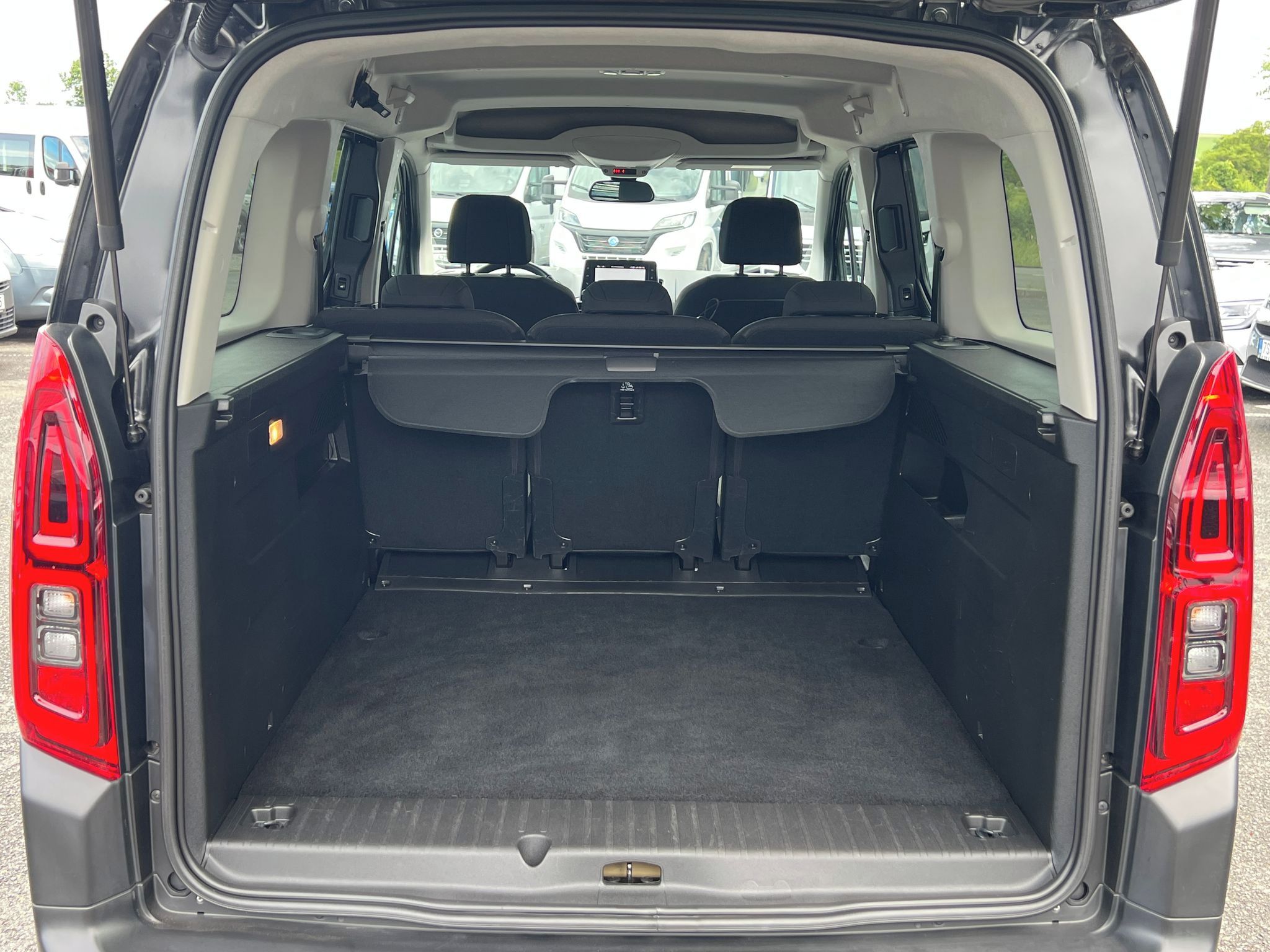 Citroën Berlingo, 1.2 130k ZÁRUKA SERVIS EAT8 - fotka 6