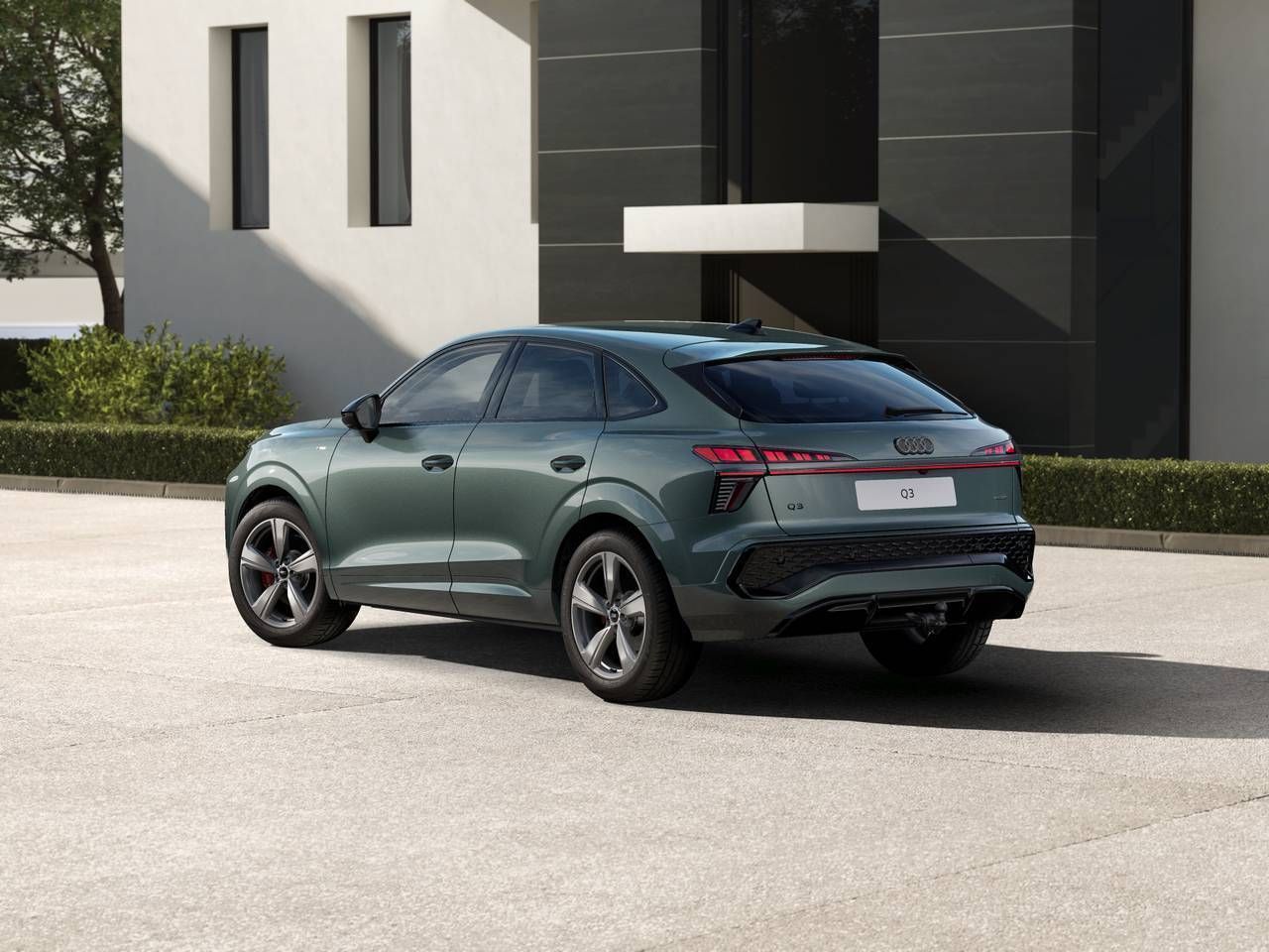Audi Q3, 7STT 2.0TFSI - fotka 3