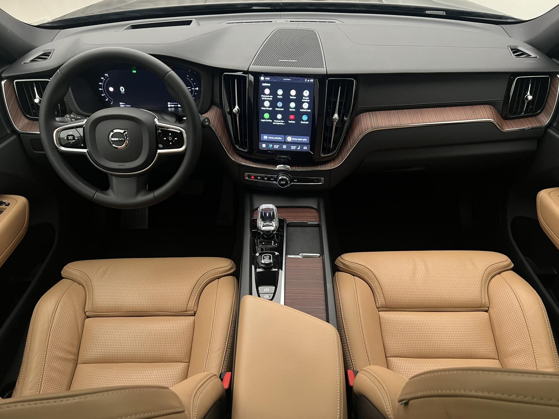 Volvo XC60, T8 AWD RECH. ULTIMATE BRIGHT - fotka 2