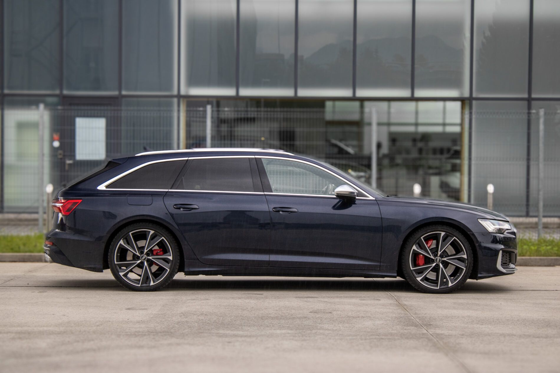 Audi S6 Avant - fotka 4