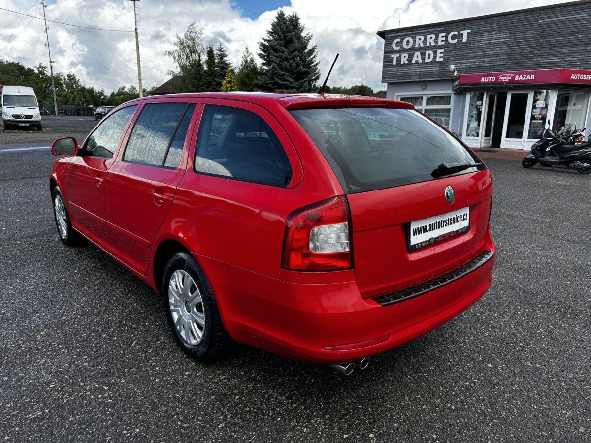 Škoda Octavia, 1,4 TSI-90kW-DSG-HEZKÝ STAV - fotka 3