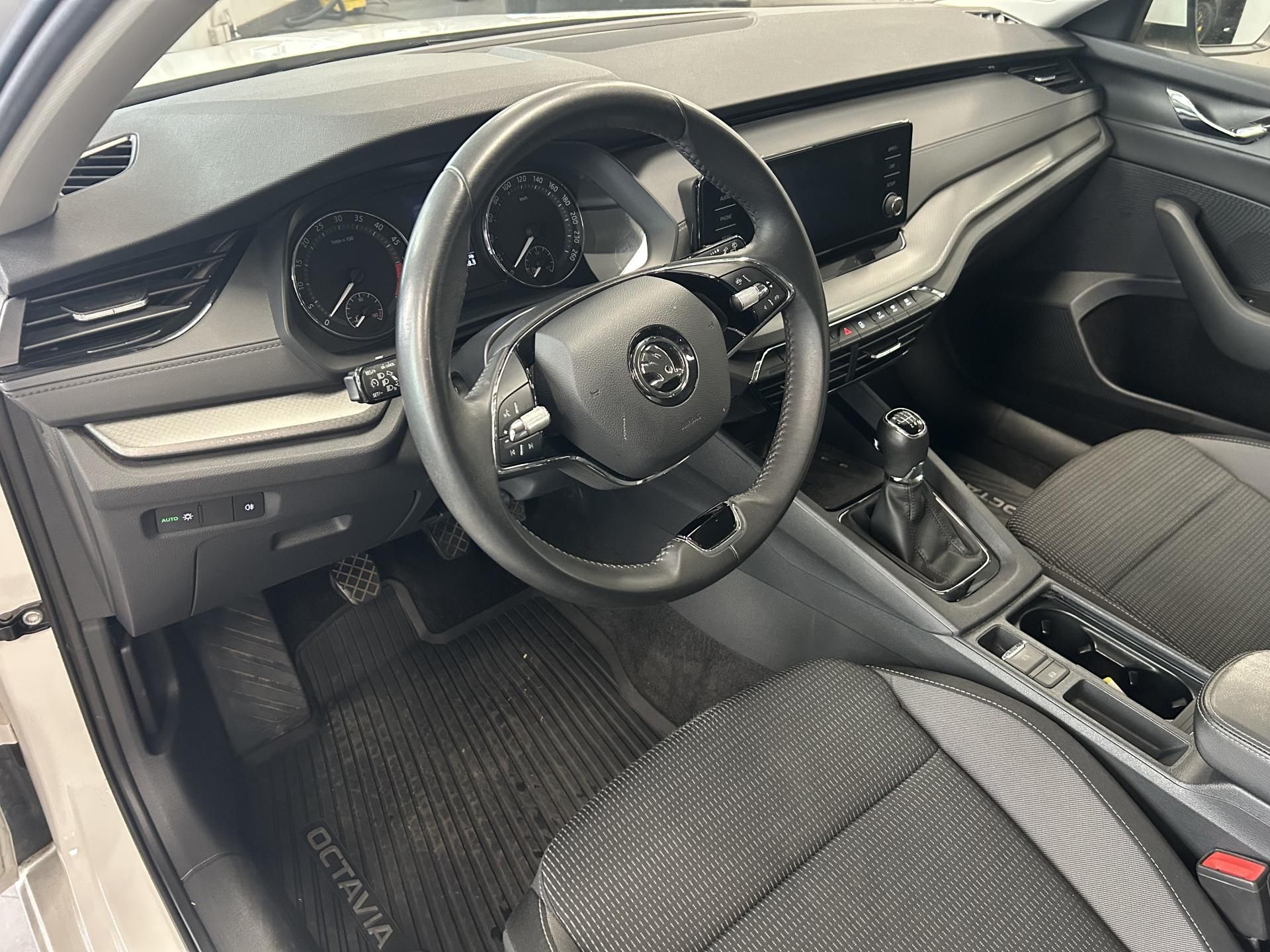 Škoda Octavia, 2.0TDi Ambition LED 85kW - fotka 6