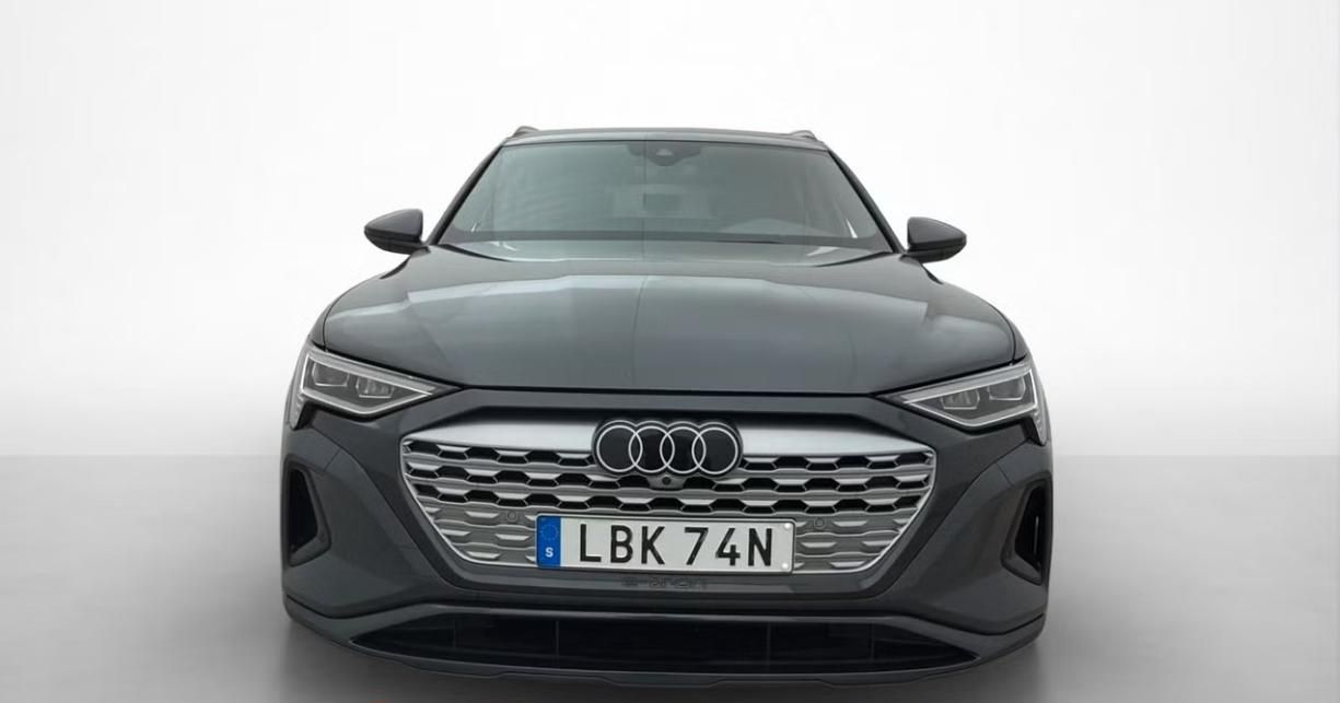 Audi Q8 e-tron, 55 Quattro Kamera Tažné - fotka 3