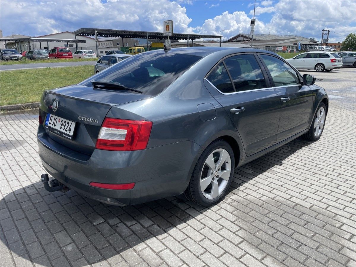 Škoda Octavia, 2,0 TDi 110kw SPORTLINE CZauto - fotka 4