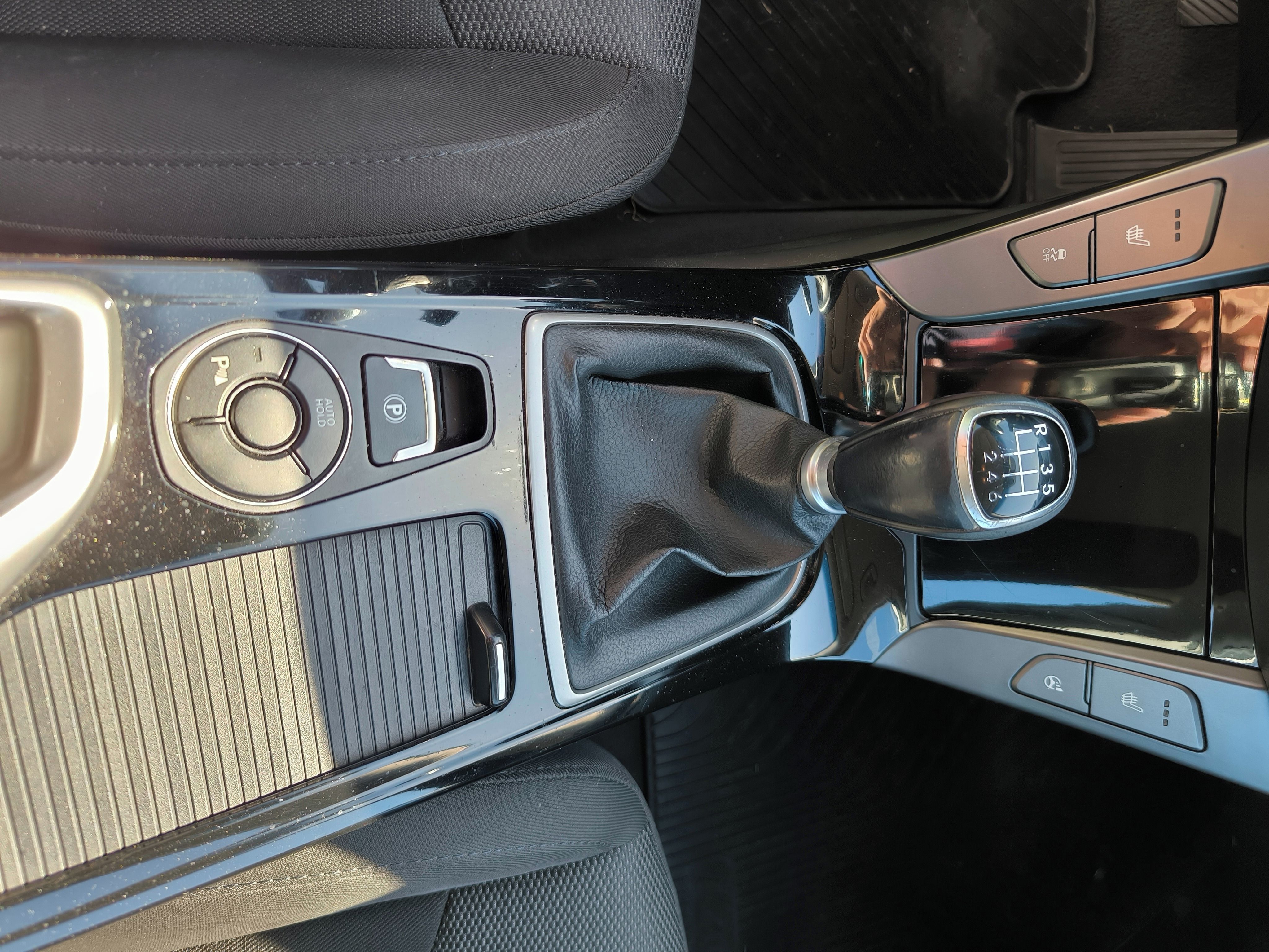 Hyundai i40 - fotka 5