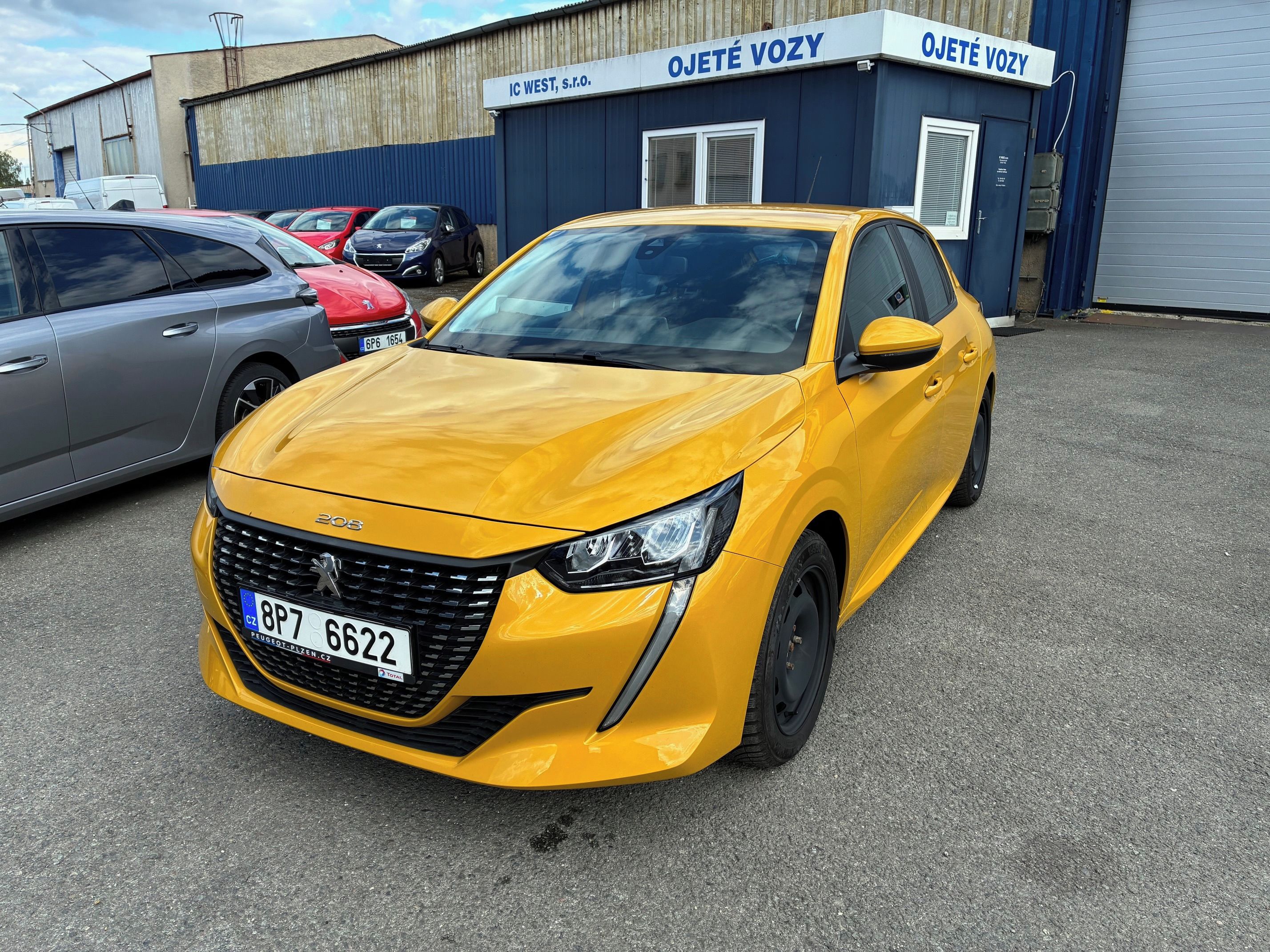 Peugeot 208