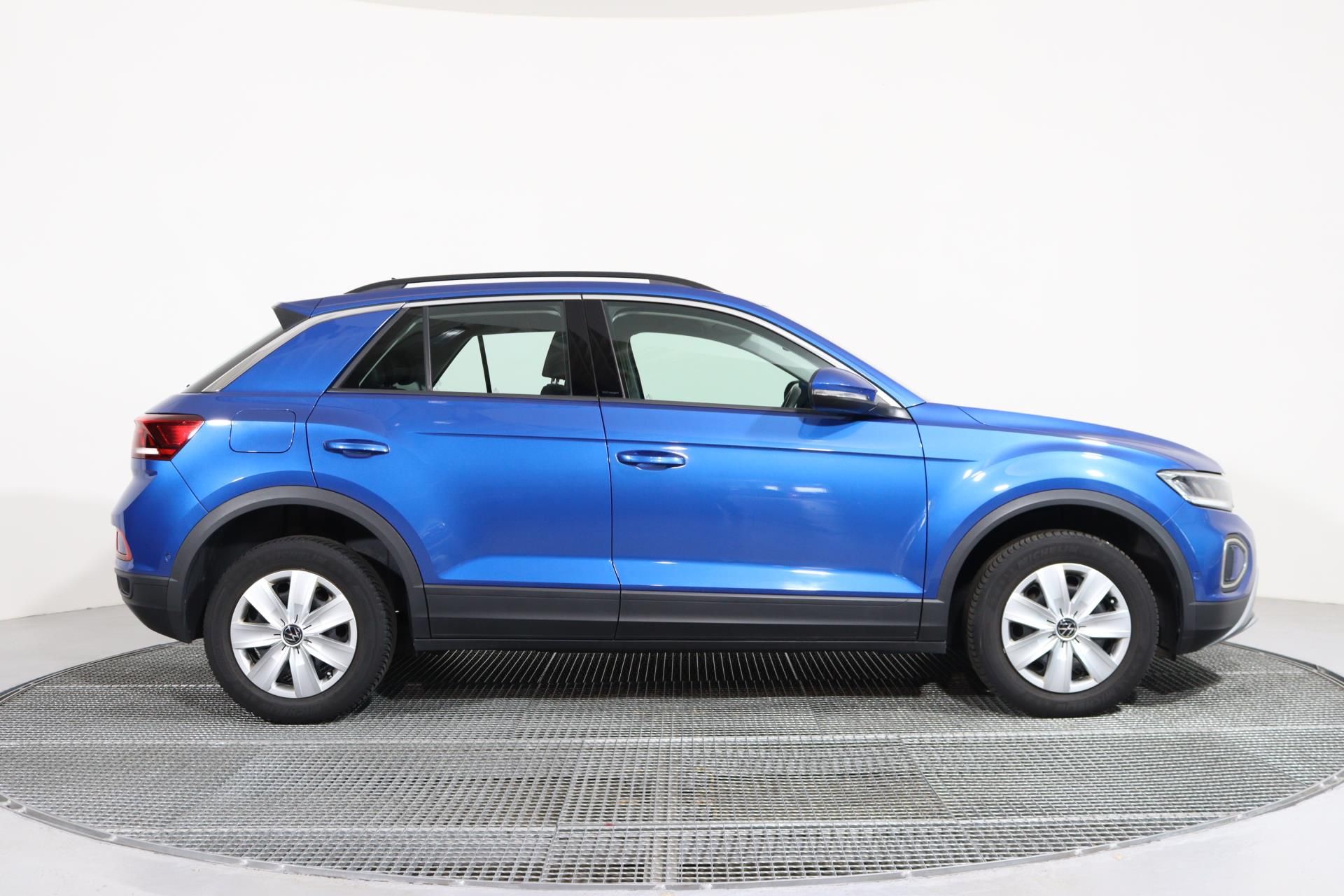 Volkswagen T-Roc, LIFE 1,0 TSI 81KW /LED, ACC - fotka 3