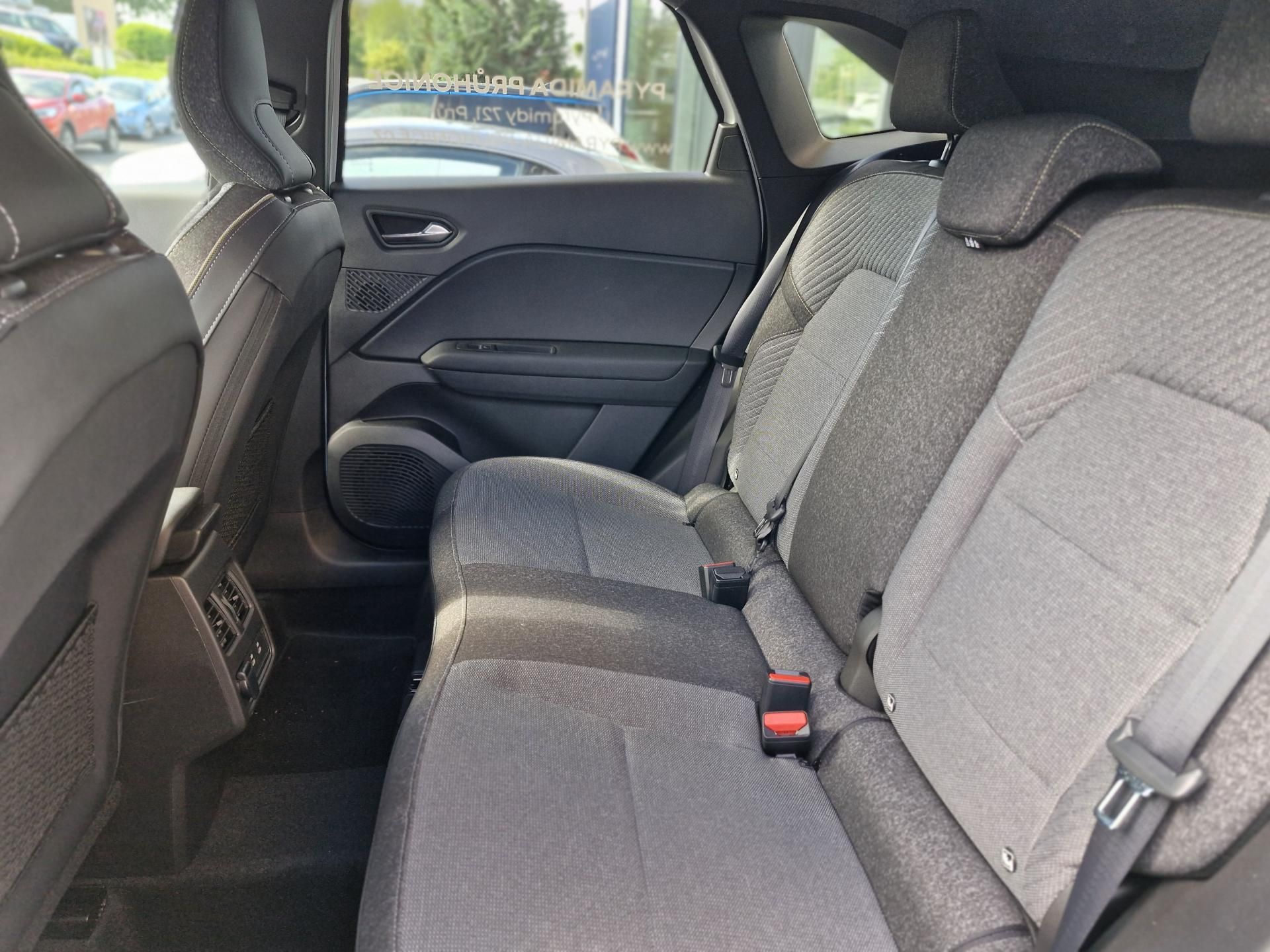 Renault Symbioz, techno mild hybrid 140 EDC - fotka 6