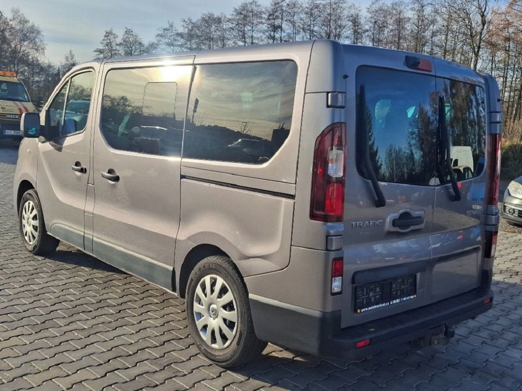Renault Trafic, 2,0 dCi 145 EDC Passenger BUS - fotka 6