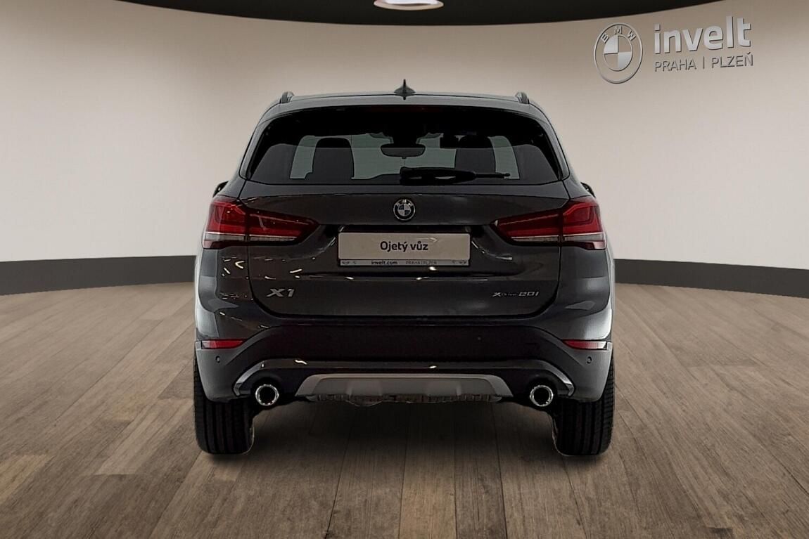 BMW X1, xDrive20i - fotka 4