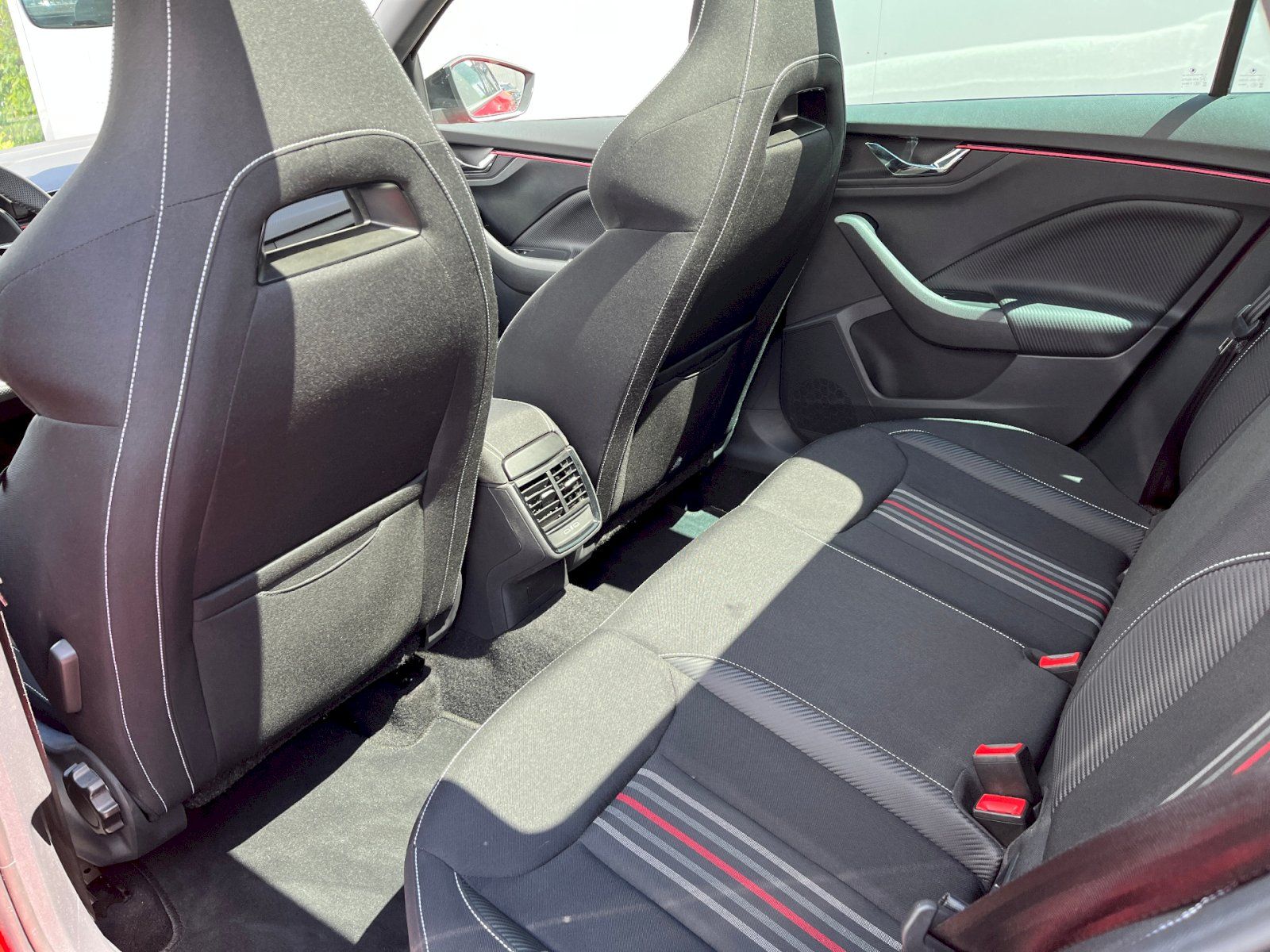 Škoda Scala, 1.5 TSI 110kW Monte Carlo DSG - fotka 6