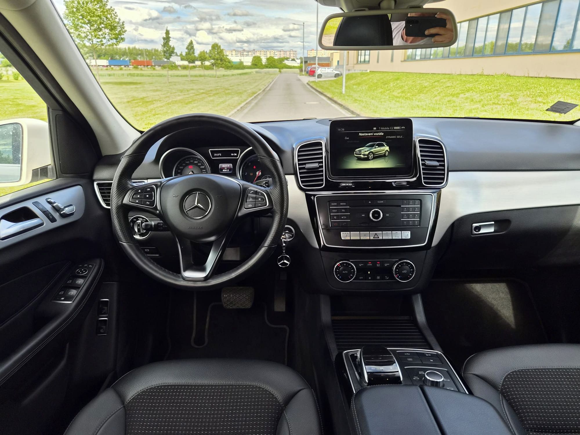 Mercedes-Benz GLE, 1. majitel, ČR, 85tis, servis - fotka 6