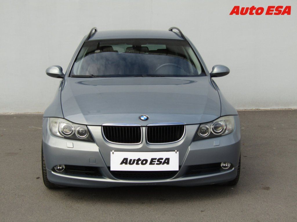 BMW Řada 3, 2.0i,xenon,autoAC - fotka 2