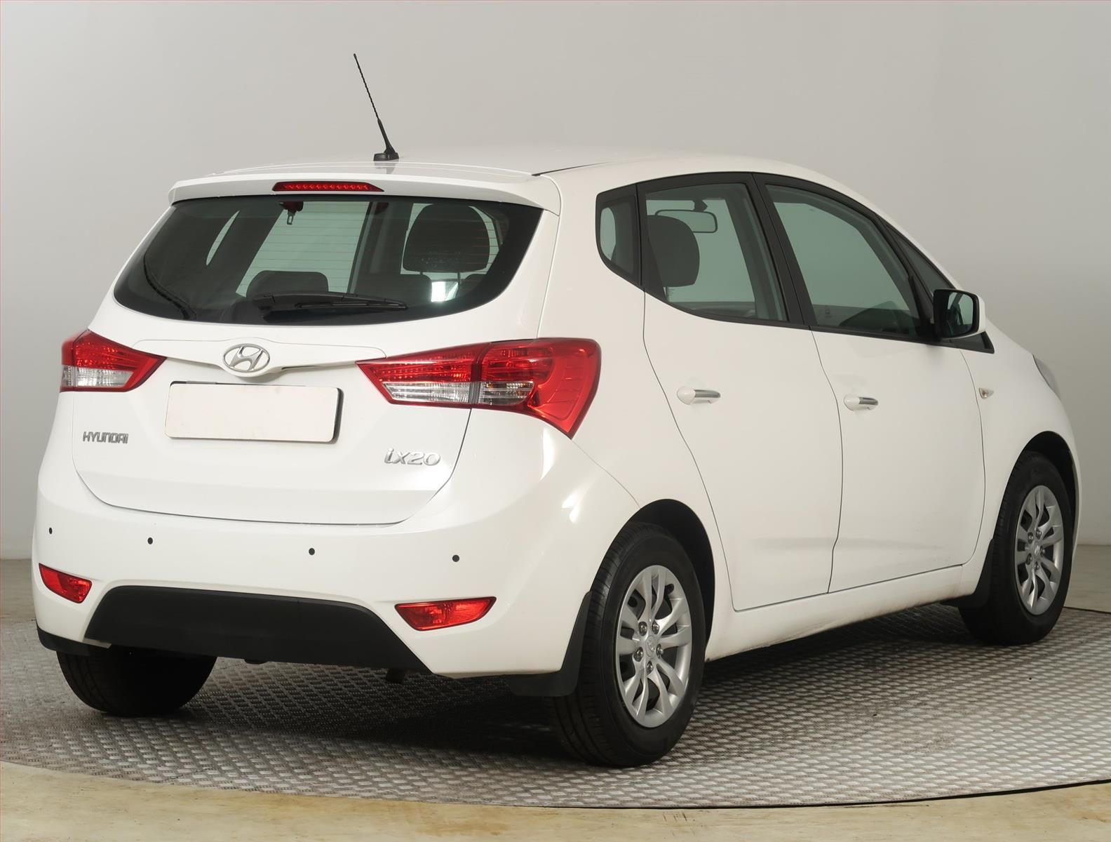 Hyundai ix20, 1.6 CVVT, Serv.kniha - fotka 5