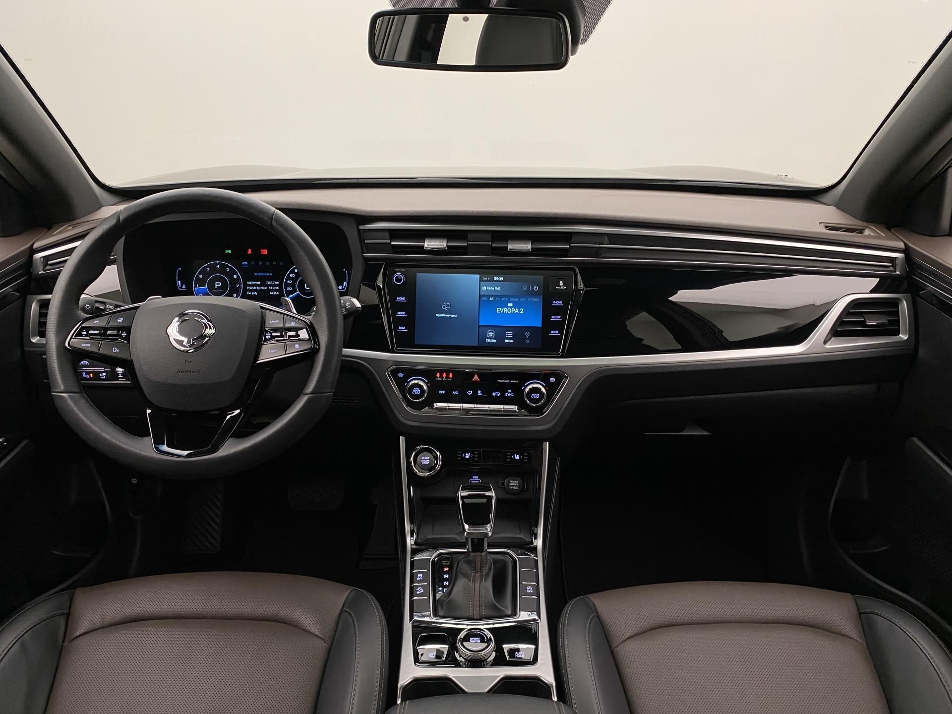 SsangYong Korando, 1.5 T-GDI PREMIUM AUT CZ - fotka 2