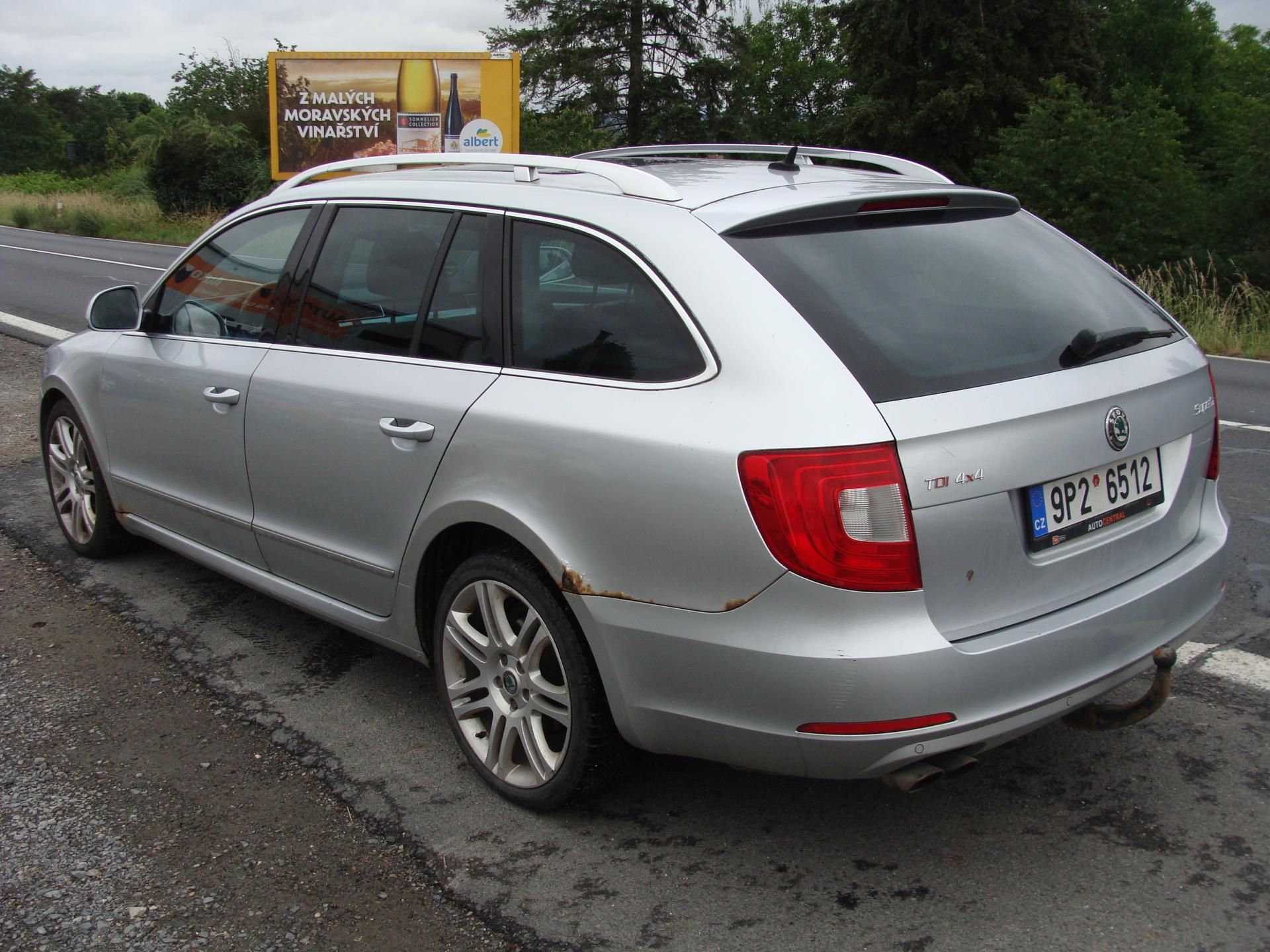 Škoda Superb, 2.0 TDi, 125 kW, 4X4, klima - fotka 3