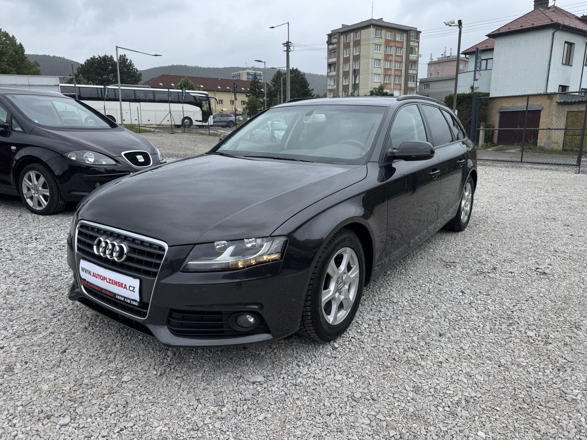 Audi A4 Avant, 2.0TDi,SERVISKA,2SADY ALU - fotka 2