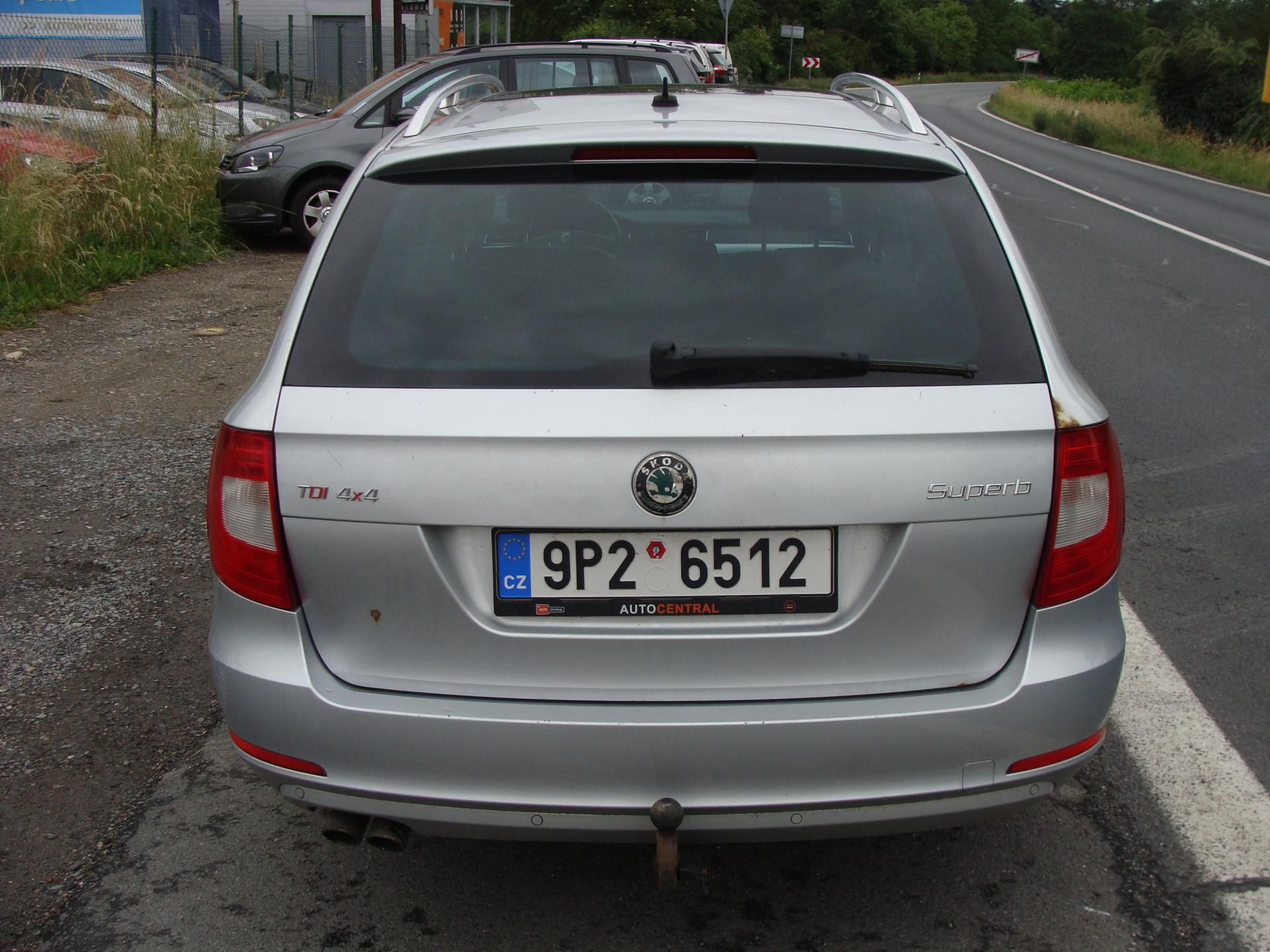 Škoda Superb, 2.0 TDi, 125 kW, 4X4, klima - fotka 4