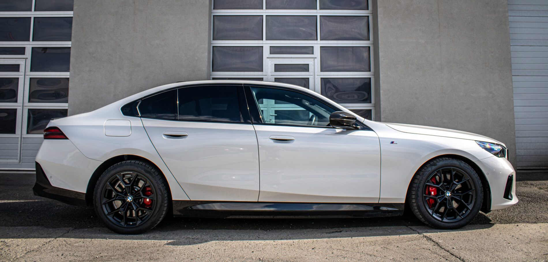 BMW i5 - fotka 5