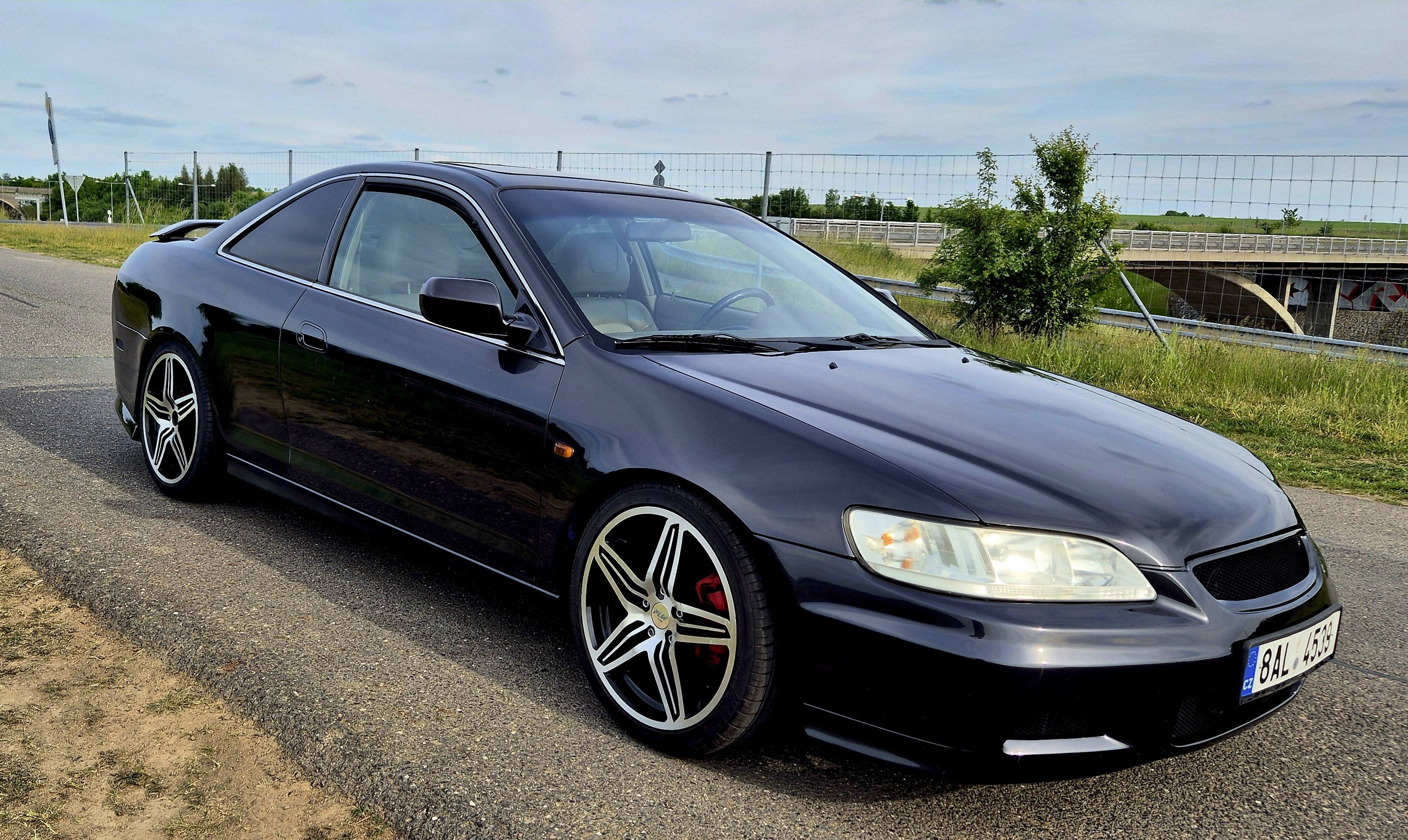 Honda Accord, Coupe verze USA - fotka 2