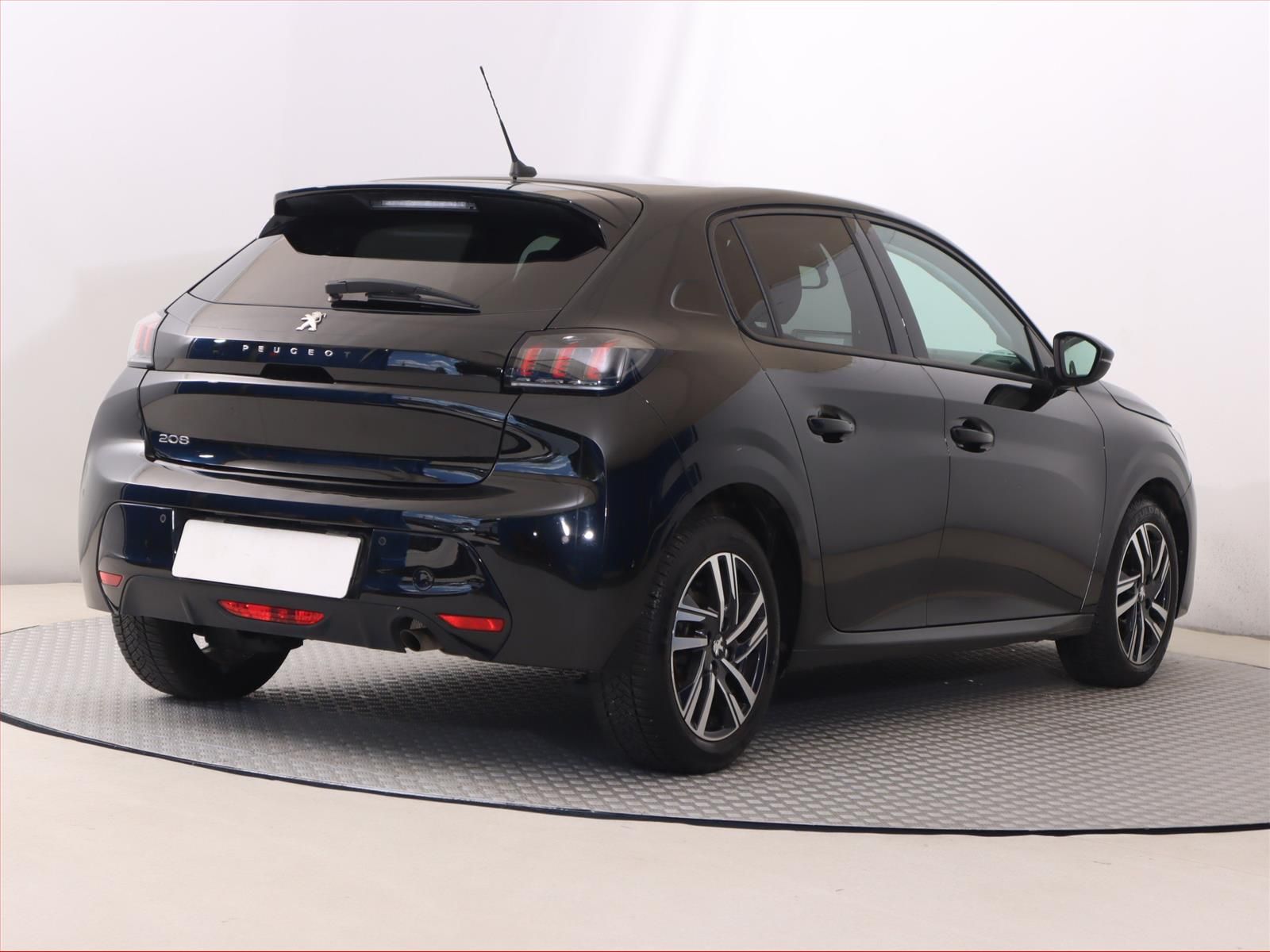 Peugeot 208, 1.2 PureTech, Allure - fotka 5