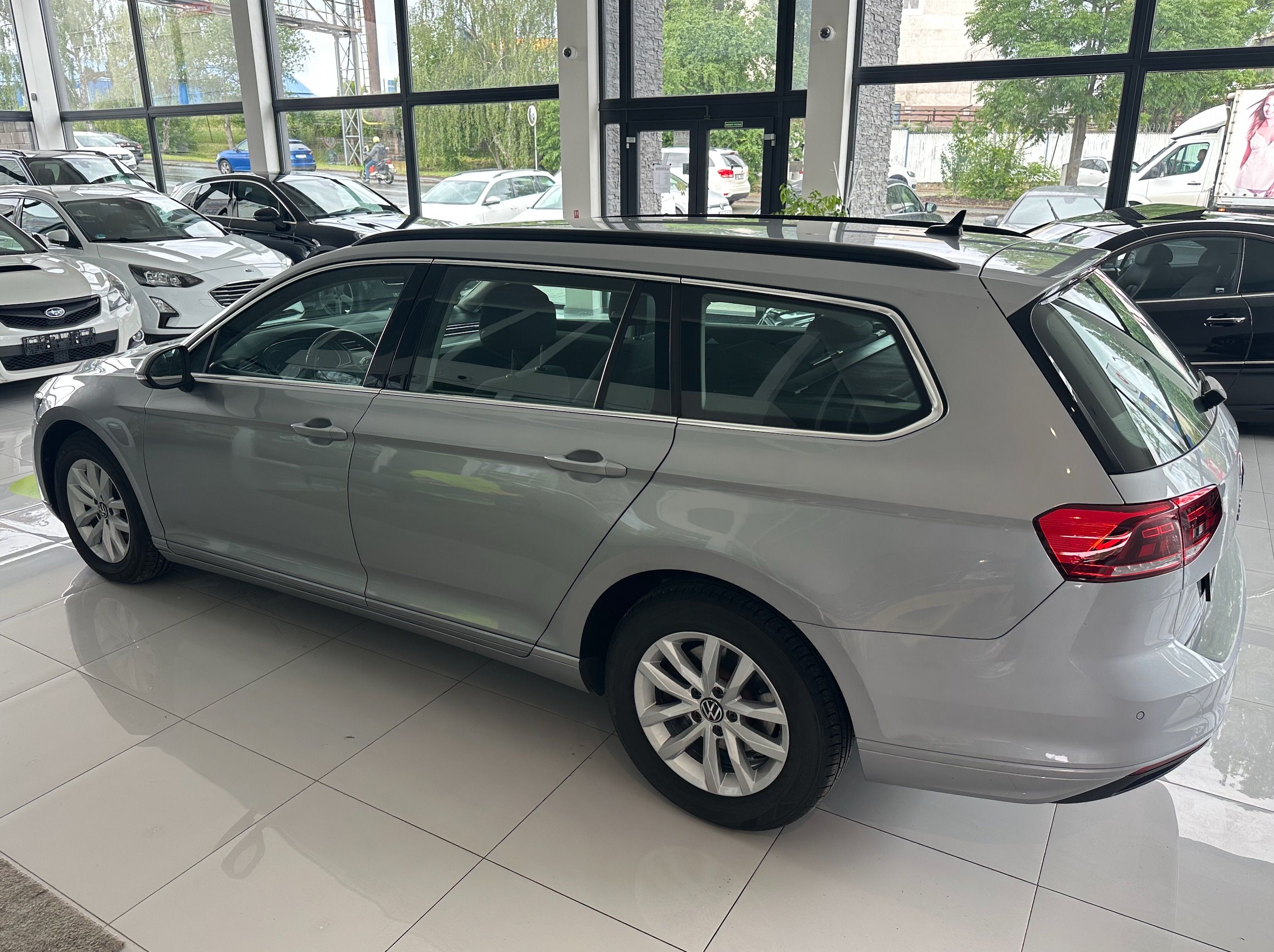 Volkswagen Passat, 2.0 DIESEL - fotka 4