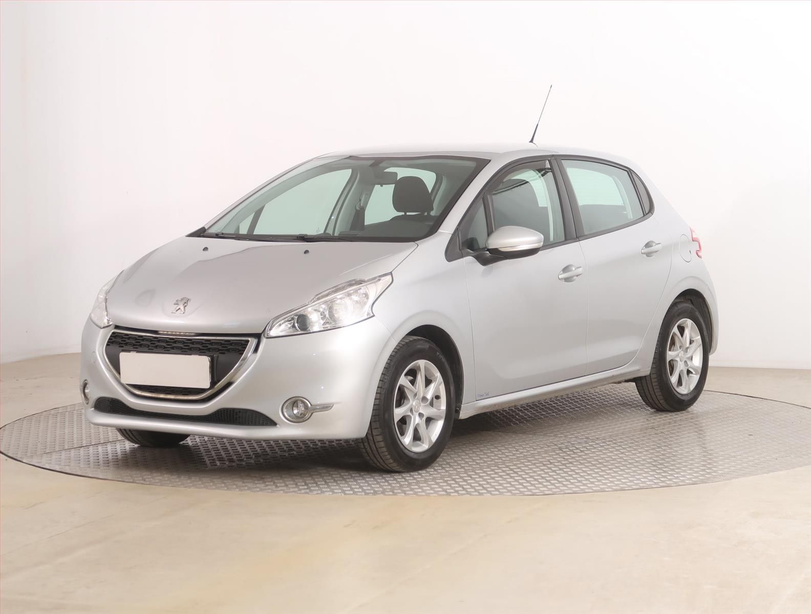 Peugeot 208, 1.4 HDI, Serv.kniha, po STK - fotka 2