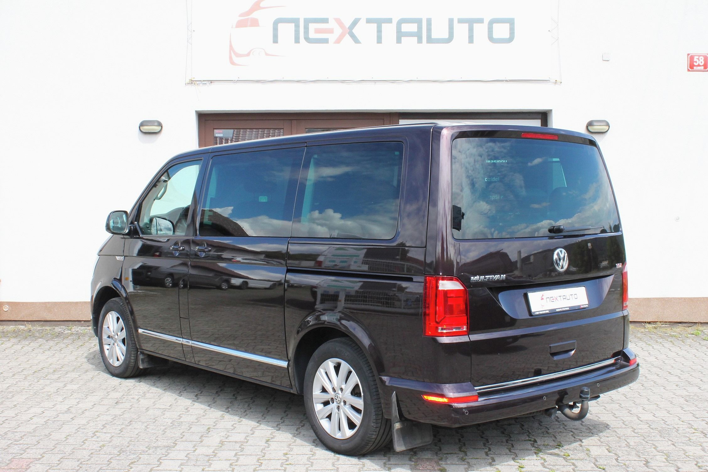 Volkswagen Multivan, 2.0 TDI 150kW DSG HIGHLINE - fotka 4