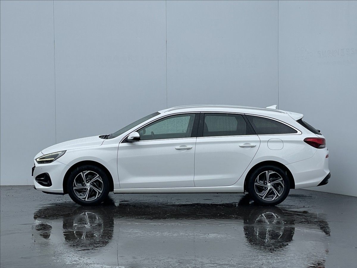 Hyundai i30, 1,0 T-GDI Combi Smart PDC - fotka 2