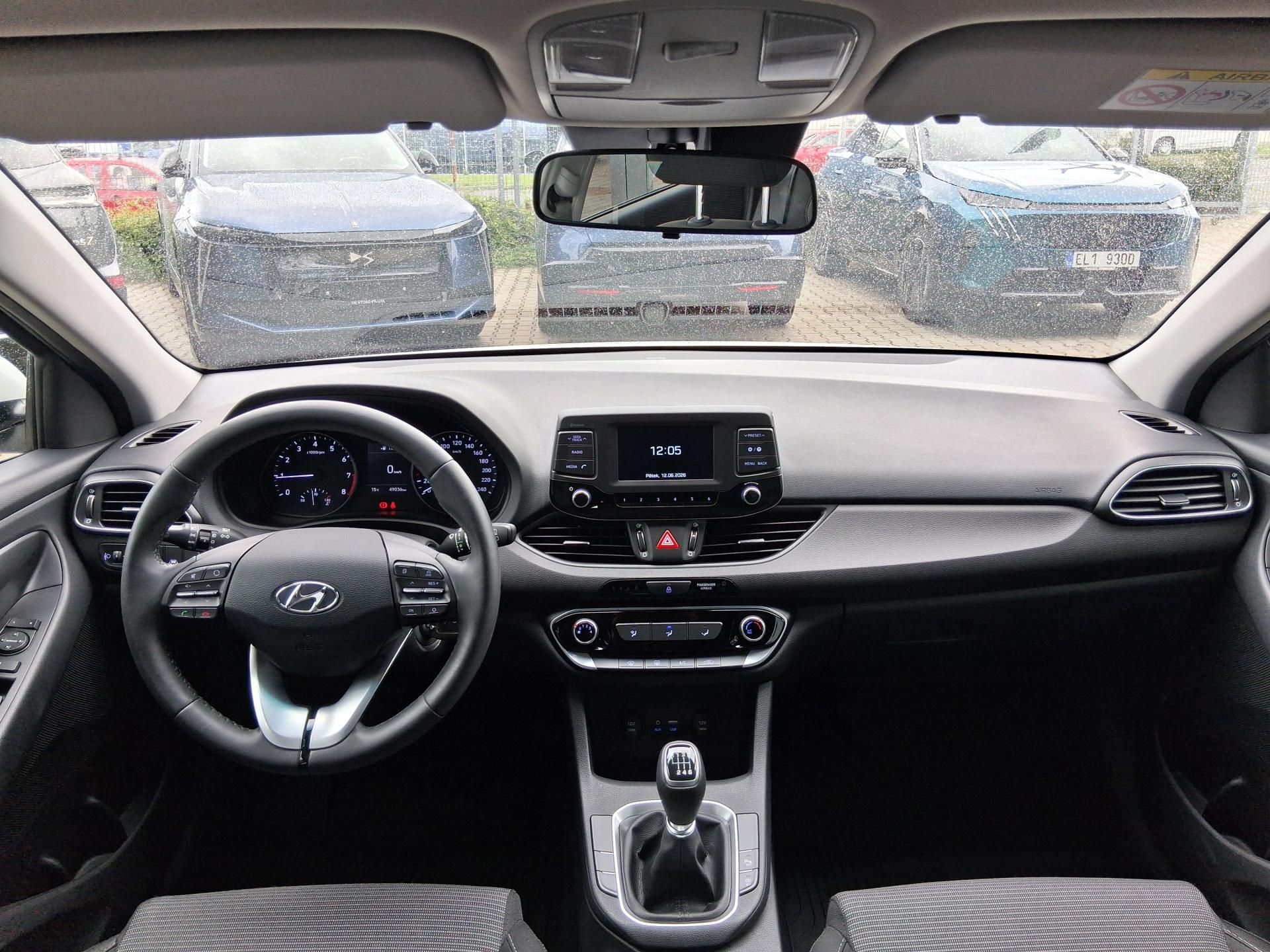 Hyundai i30, TRIKOLOR COMFORT 1.0T-GDi 88kW - fotka 2