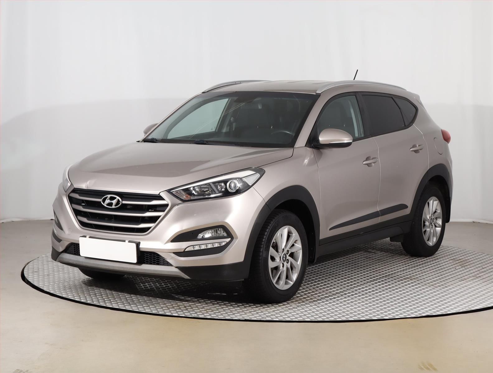Hyundai Tucson, 1.7 CRDi, Serv.kniha - fotka 2