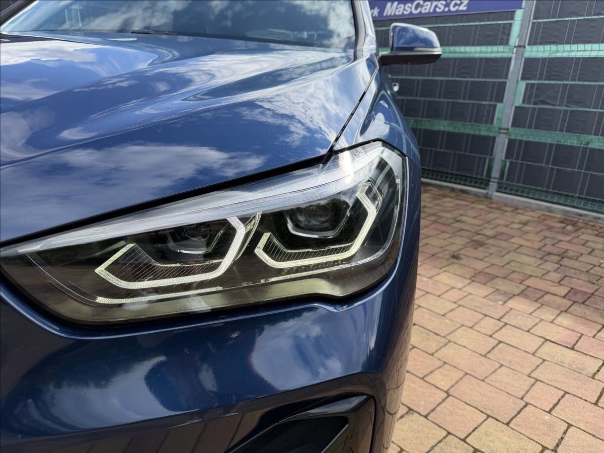 BMW X1, 18d xDrive SportLine Head-up - fotka 5